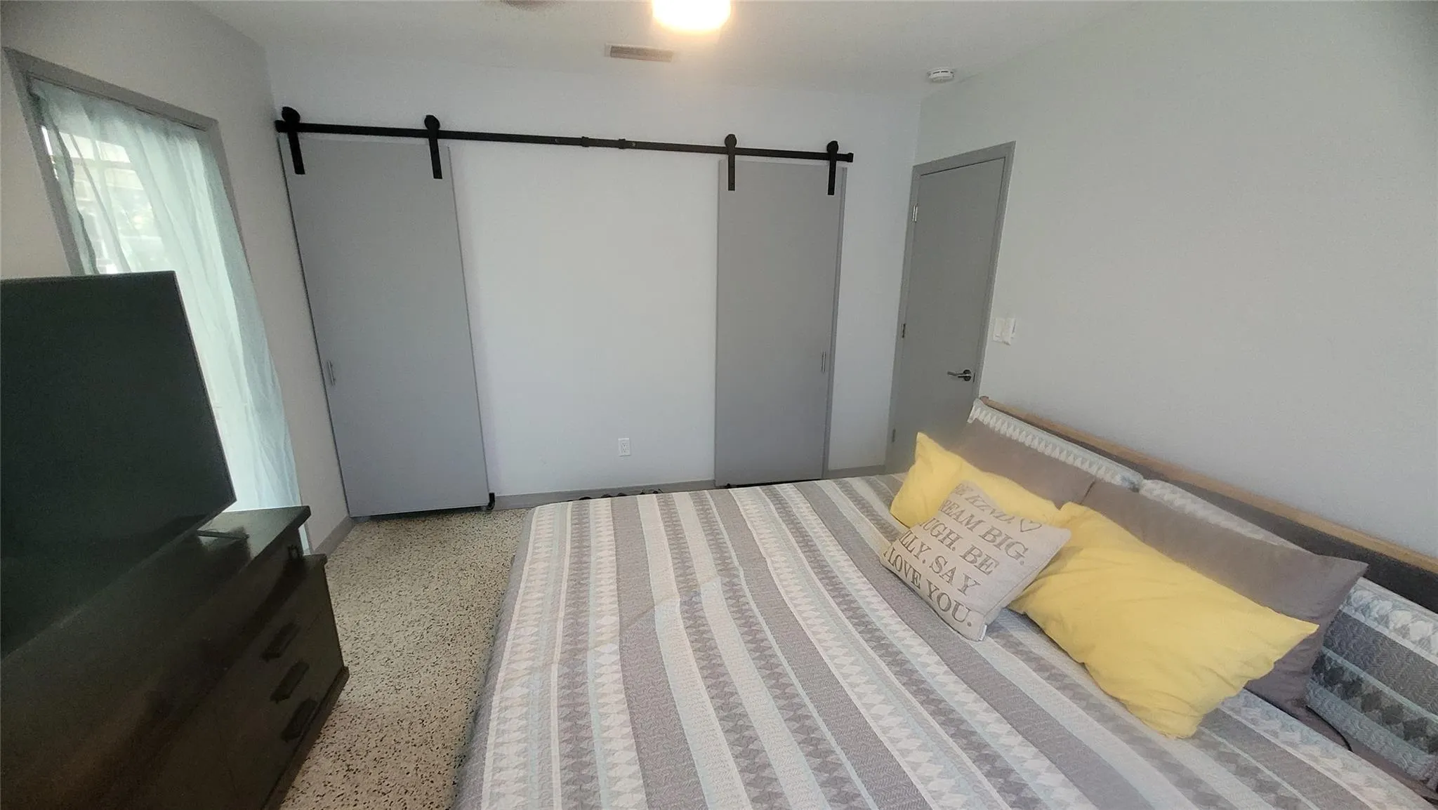 818 NW 28th Ct
