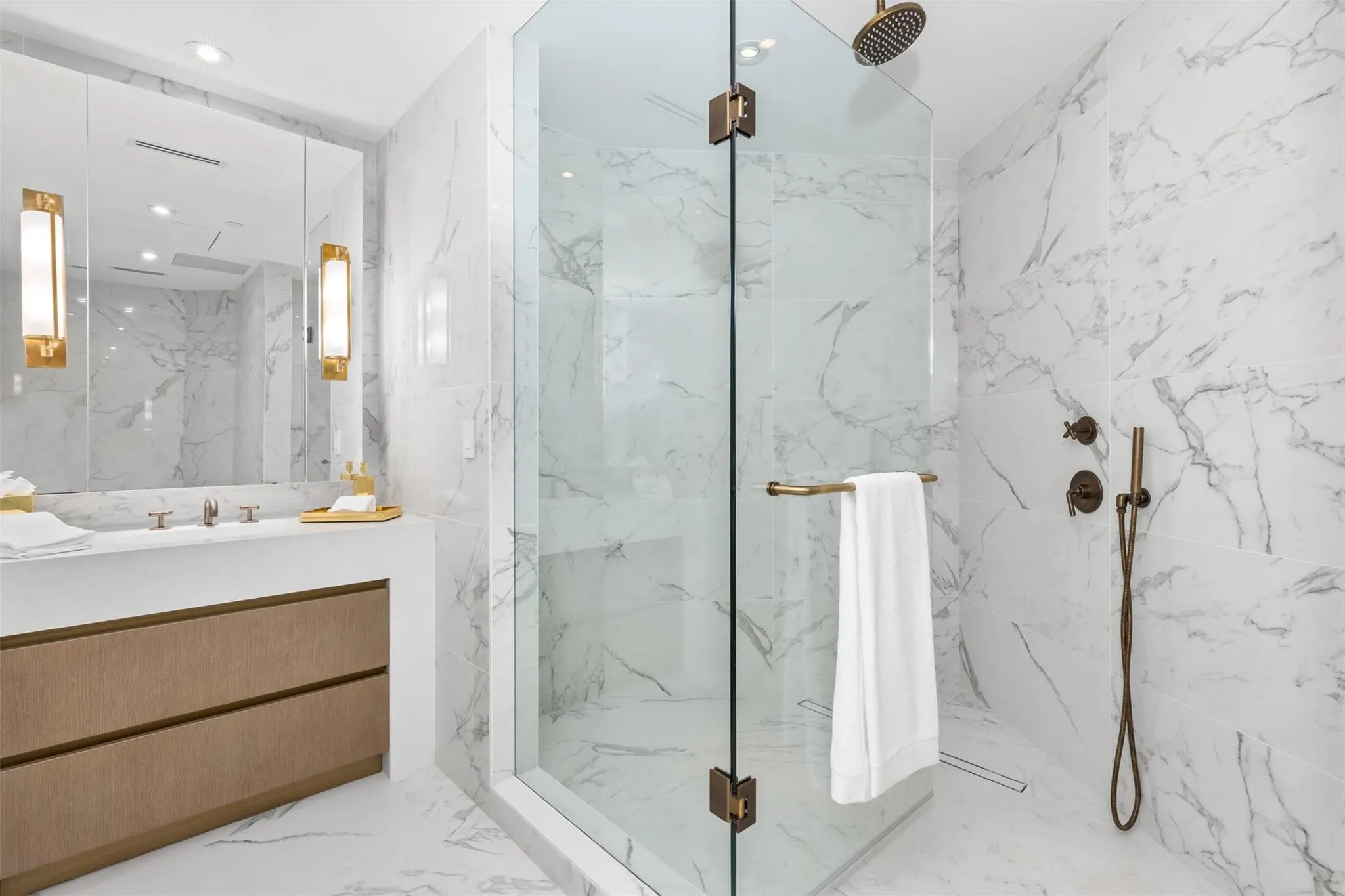 525 N Fort Lauderdale Beach Blvd, #2201