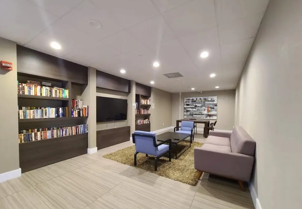 3625 N Country Club Dr, #1208
