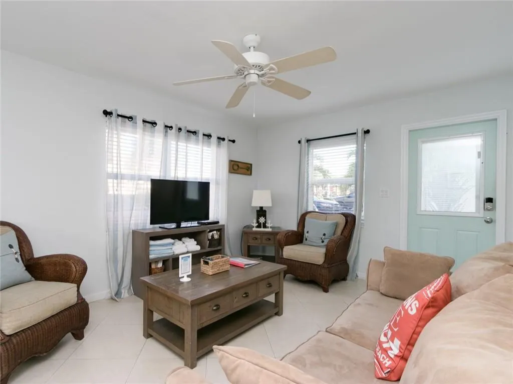 4213 El Mar Dr