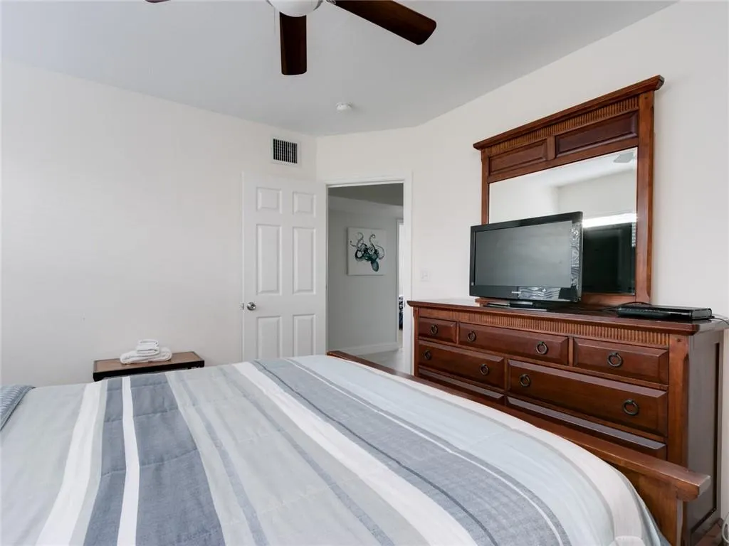 4213 El Mar Dr