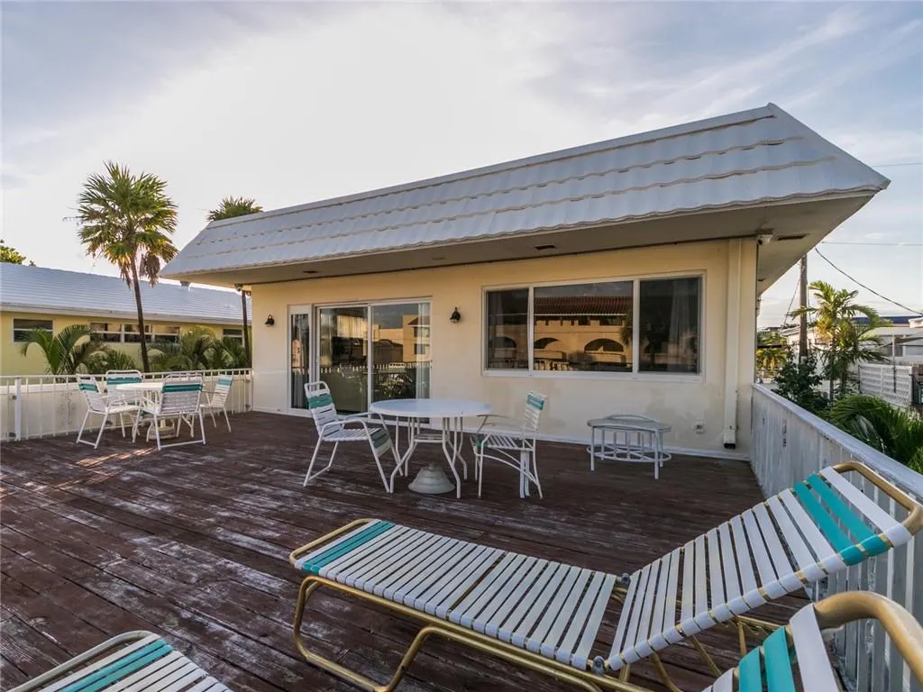 4213 El Mar Dr