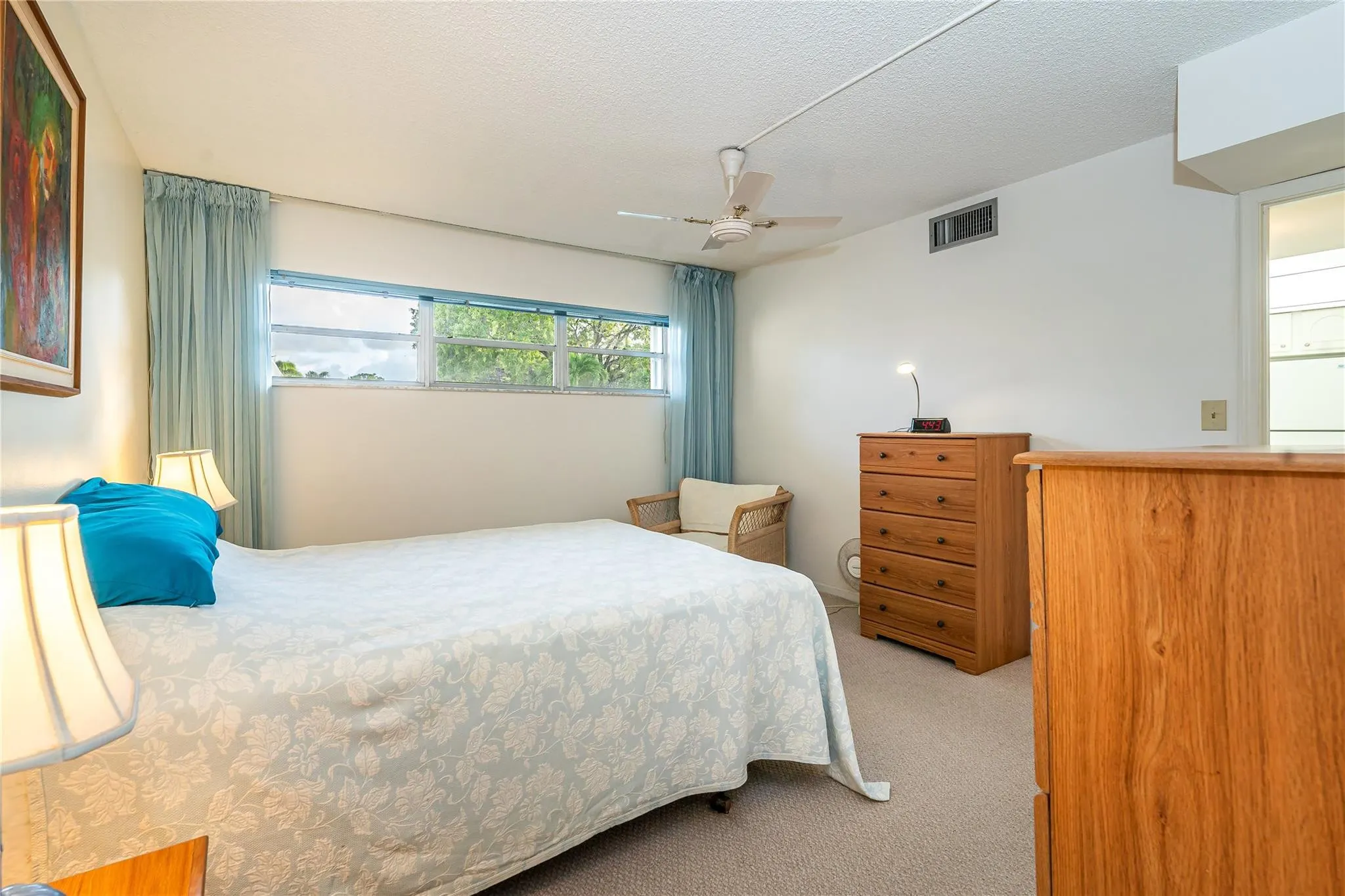 9611 N Hollybrook Lake Drive #107