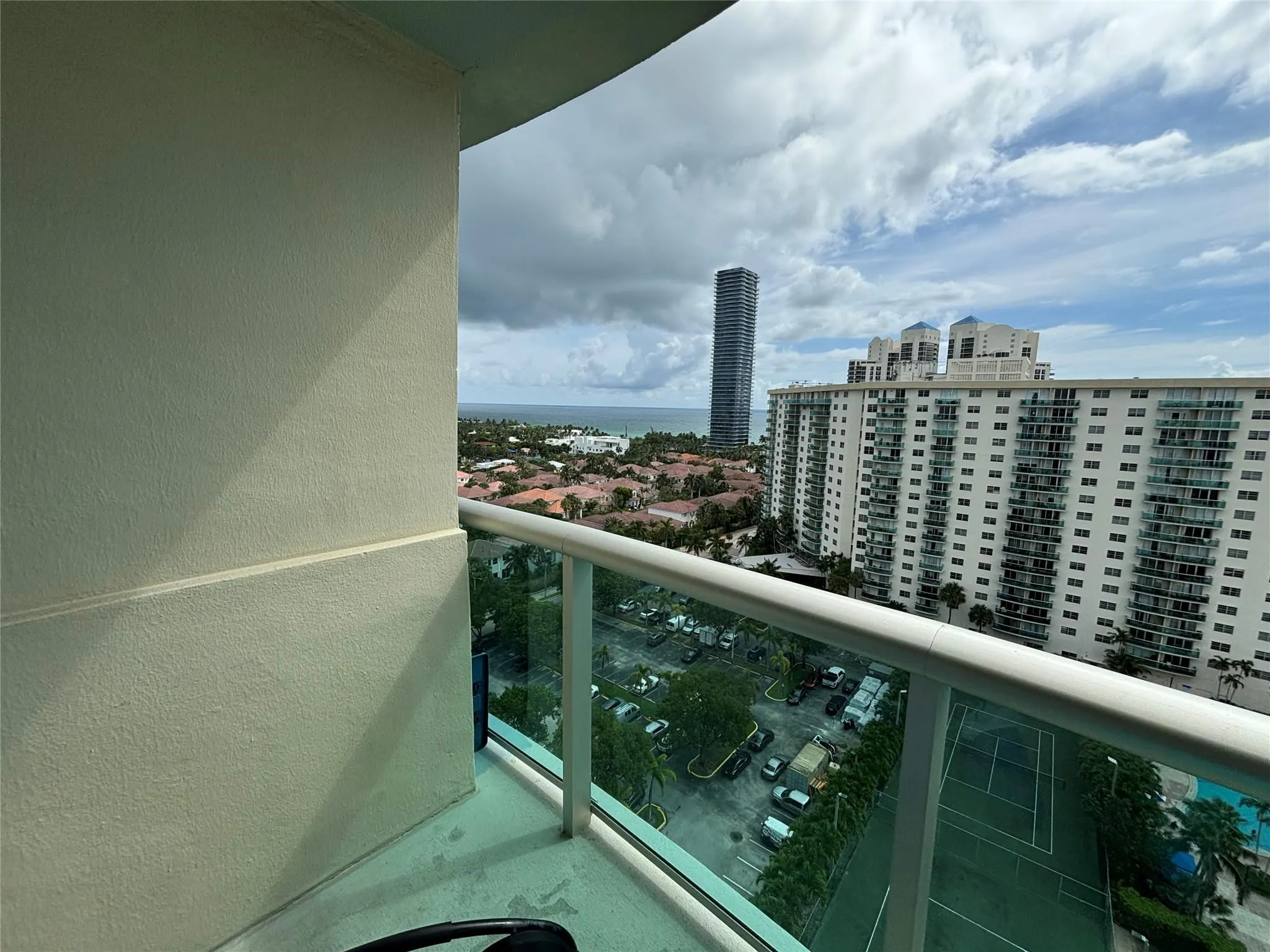 19380 COLLINS AVE, #1610