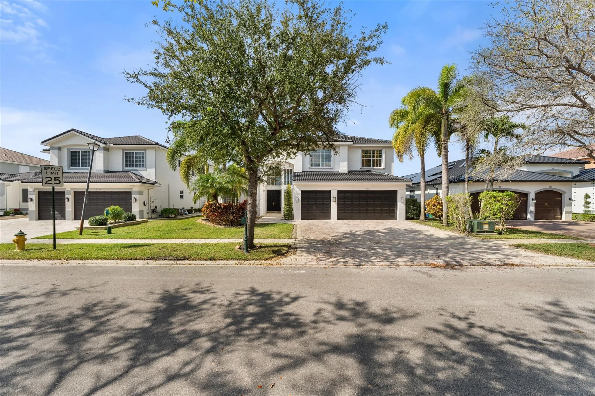 5318 SW 195th Terrace