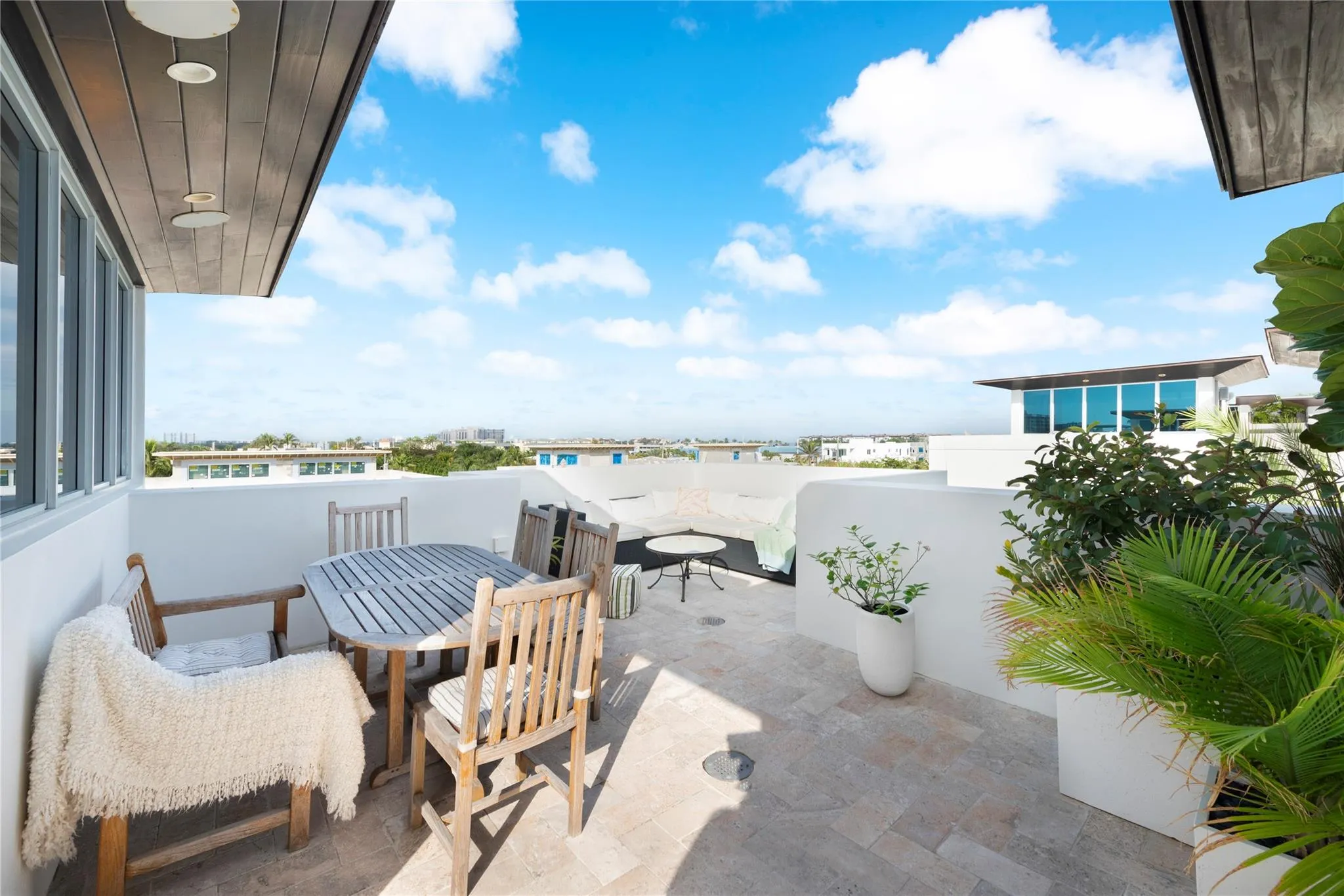 246 Shore Ct