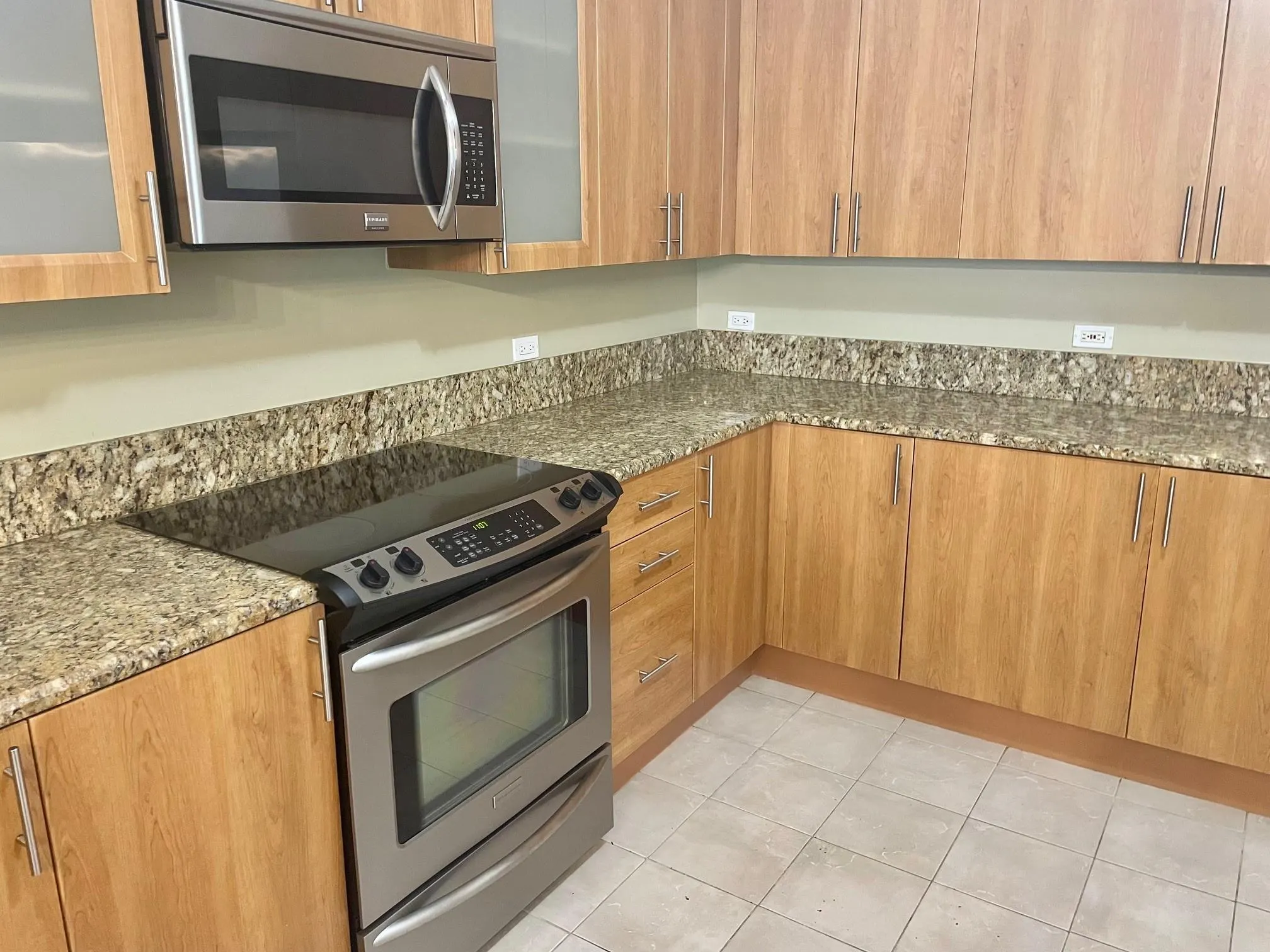 2617 NE 14th Ave, #401