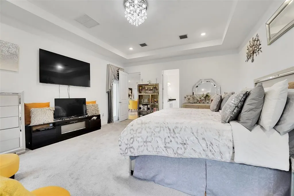 5395 5395 SAINT VINCENT LANE