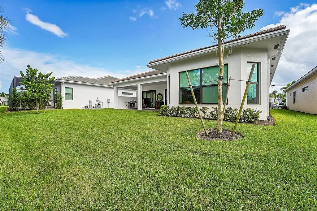 5395 5395 SAINT VINCENT LANE