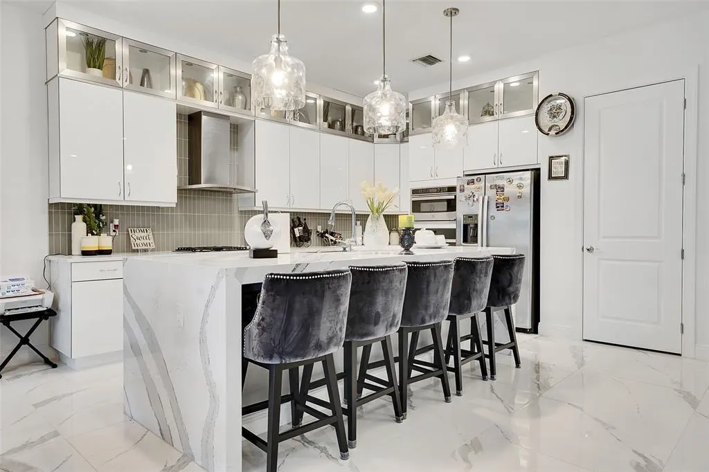 5395 5395 SAINT VINCENT LANE