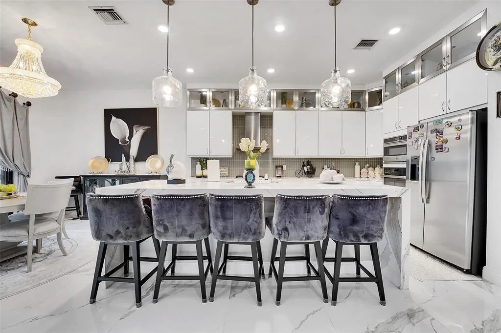 5395 5395 SAINT VINCENT LANE