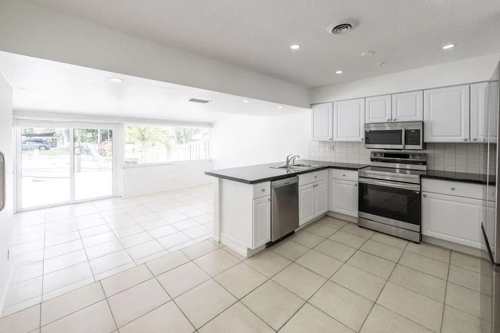 928 Orange Isle