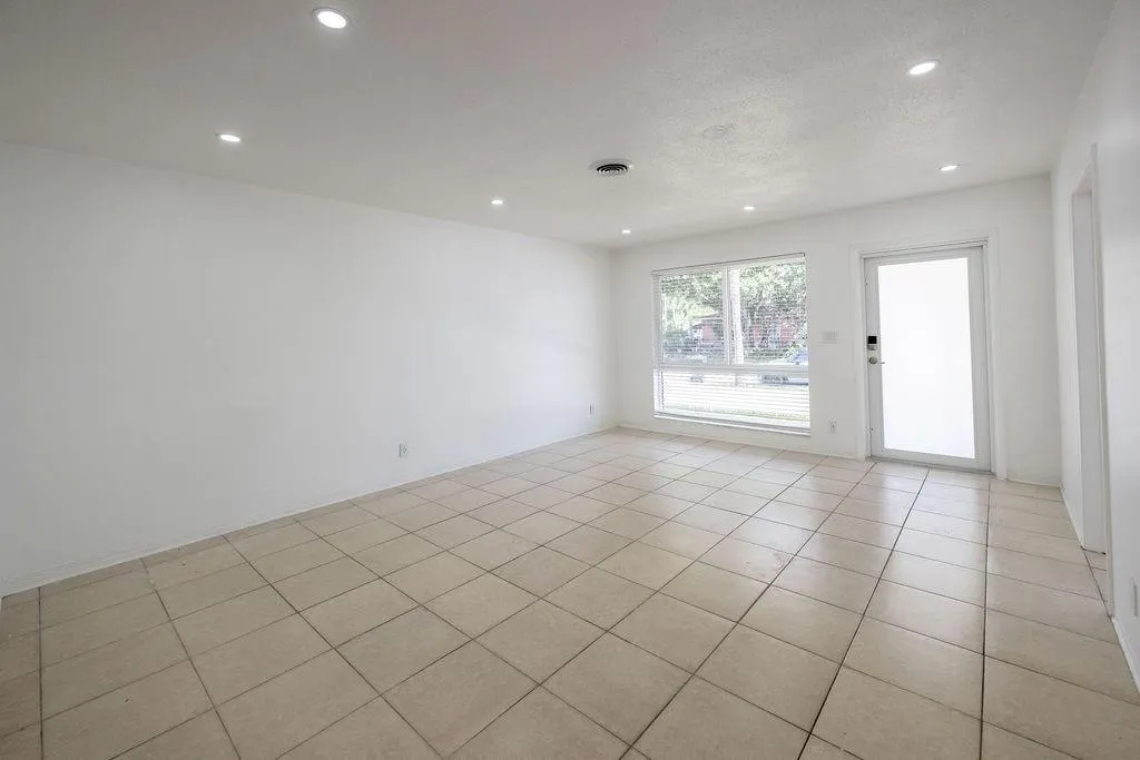 928 Orange Isle