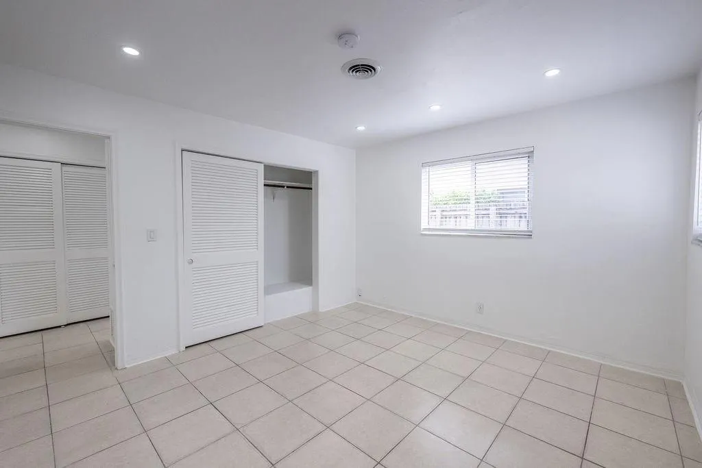928 Orange Isle