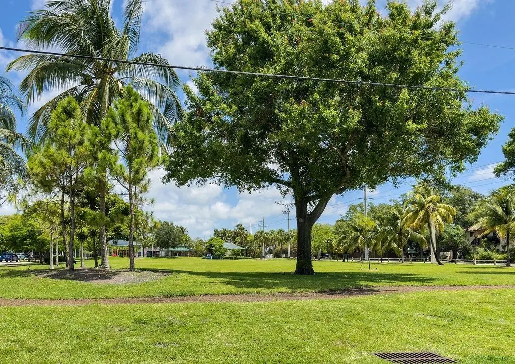 928 Orange Isle