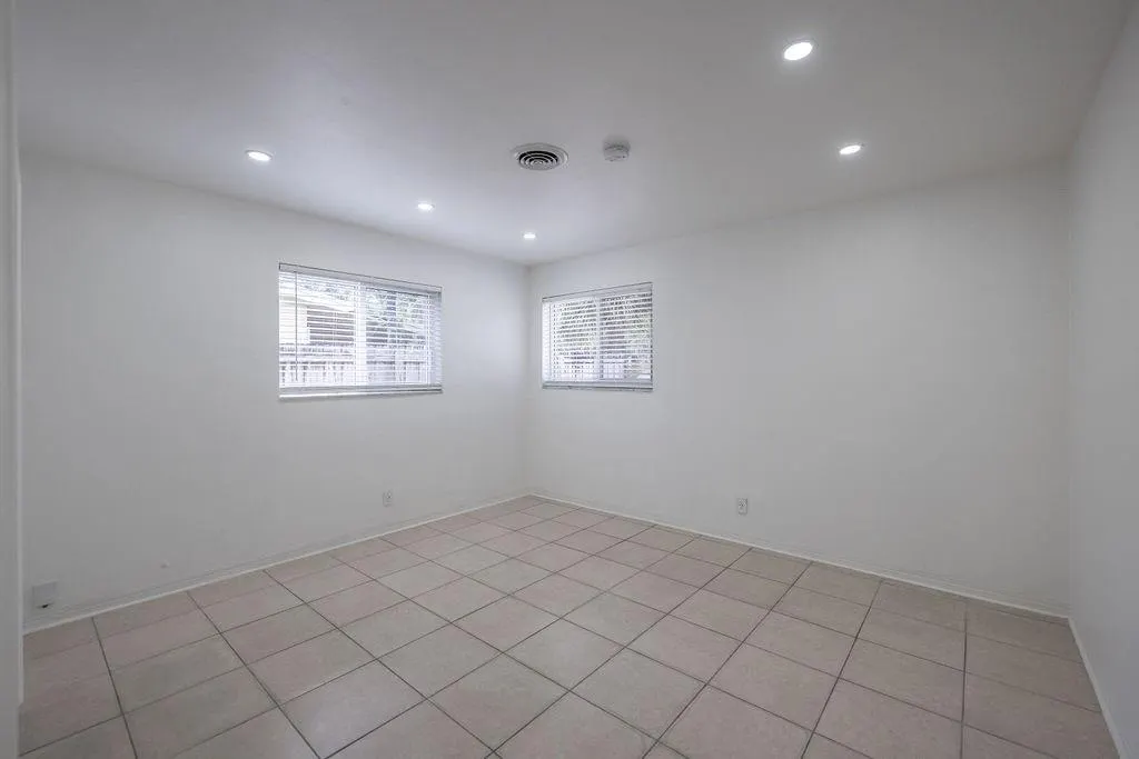 928 Orange Isle