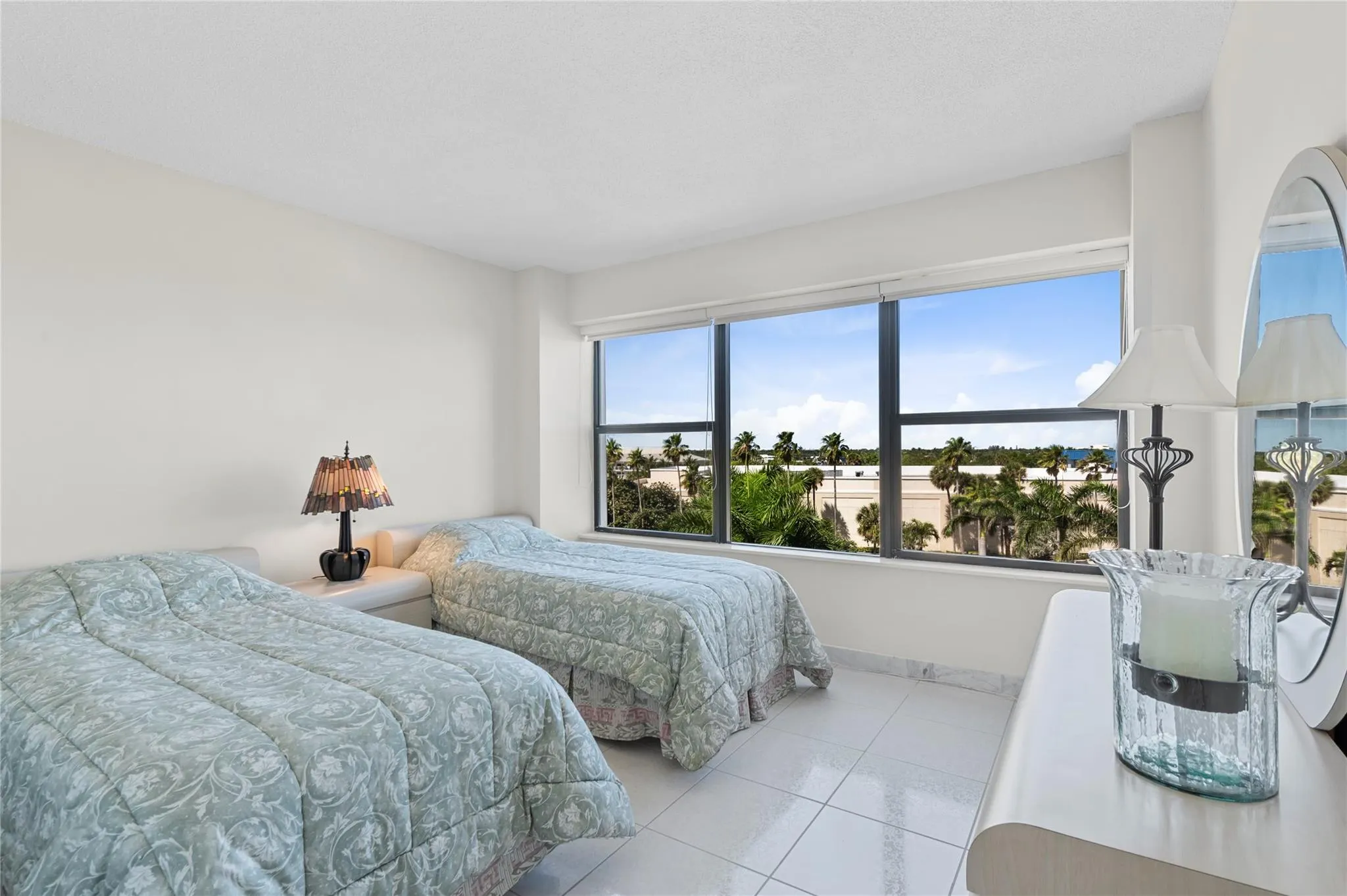 3800 Galt Ocean Dr, #511