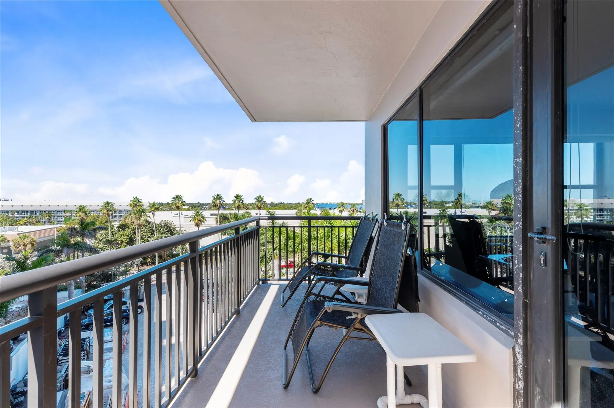 3800 Galt Ocean Dr, #511
