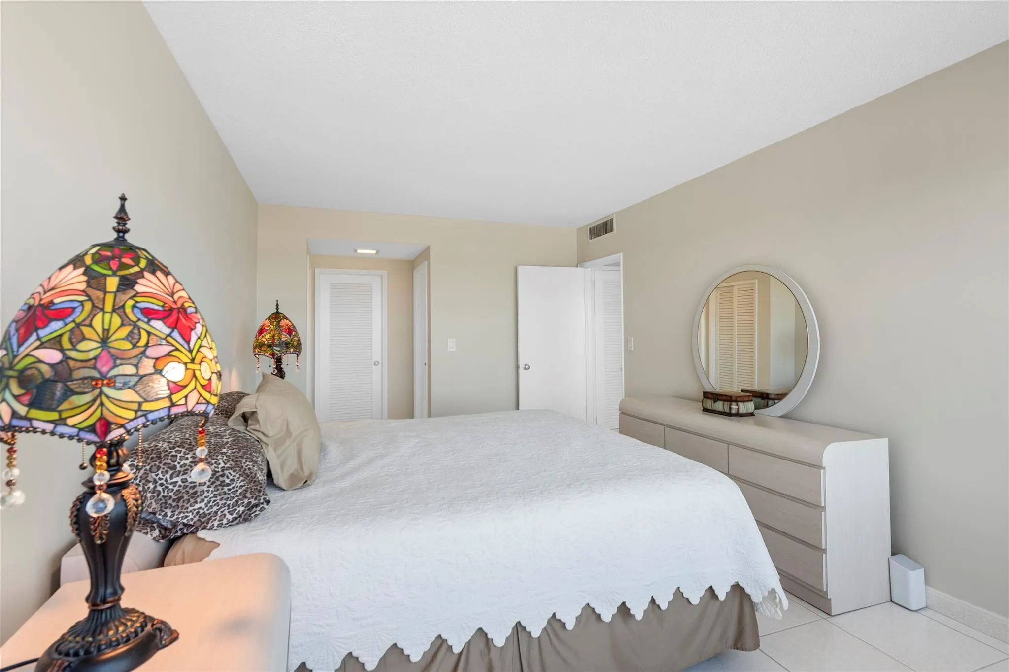 3800 Galt Ocean Dr, #511