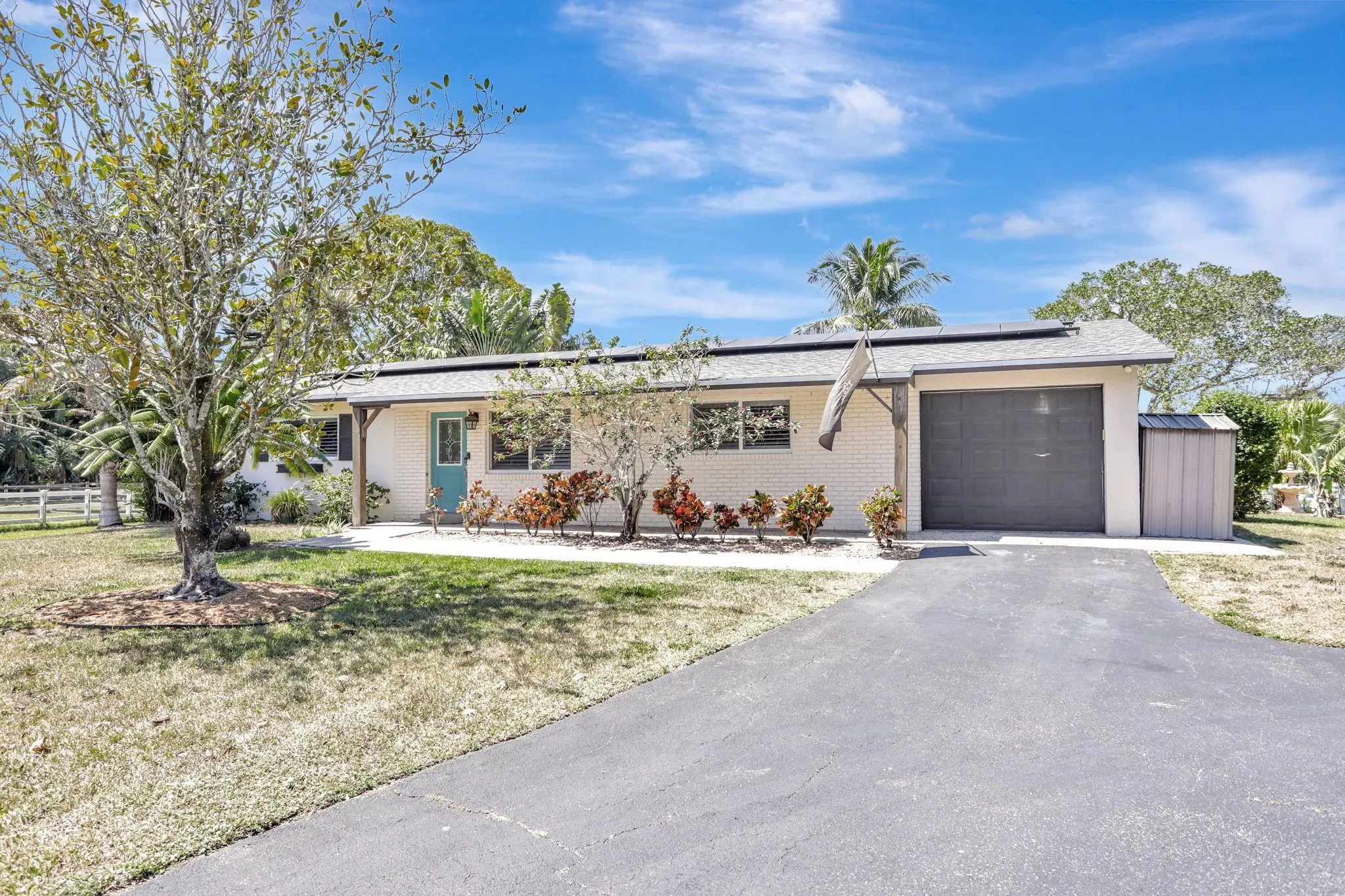 7999 NW 82nd Ter