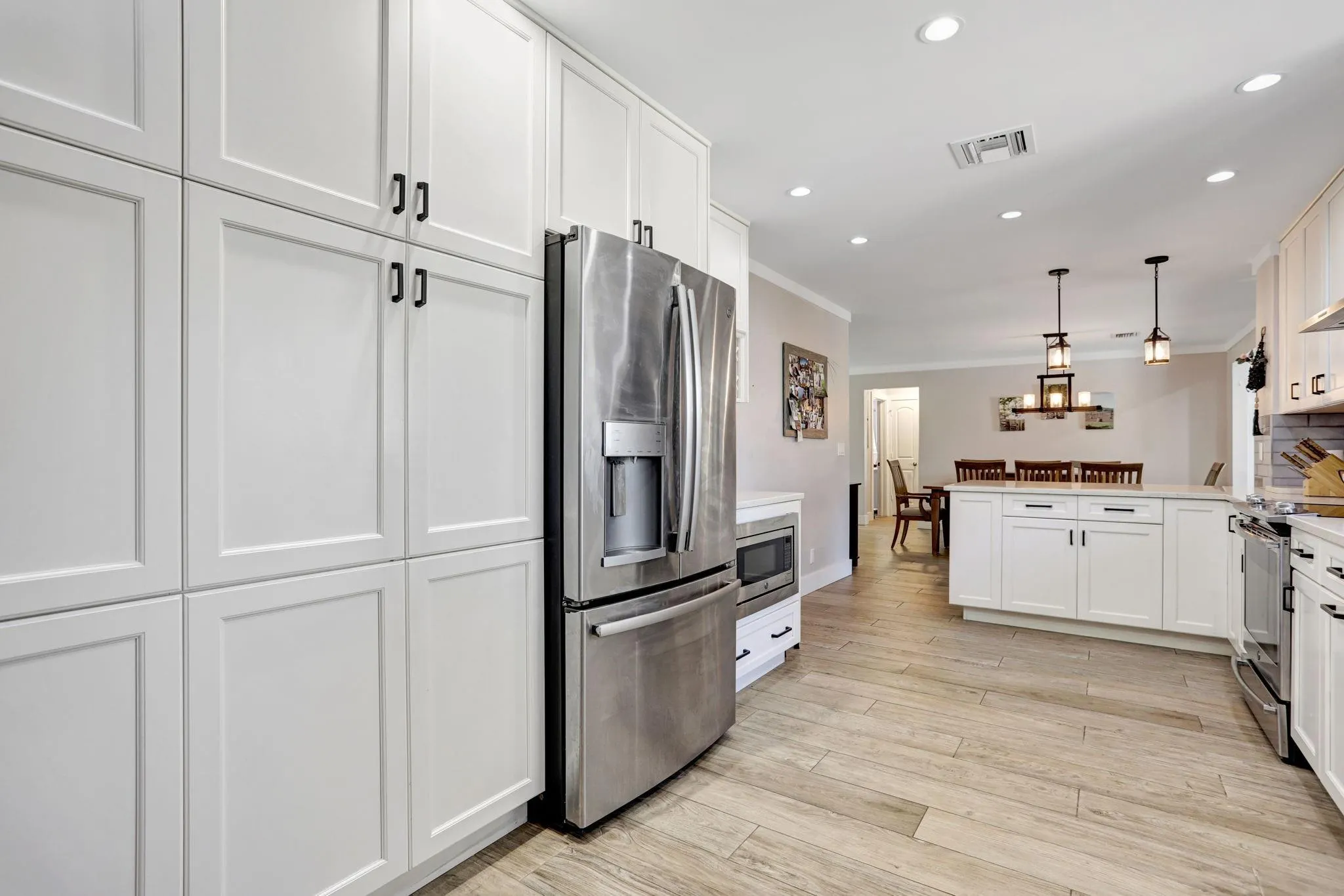 7999 NW 82nd Ter