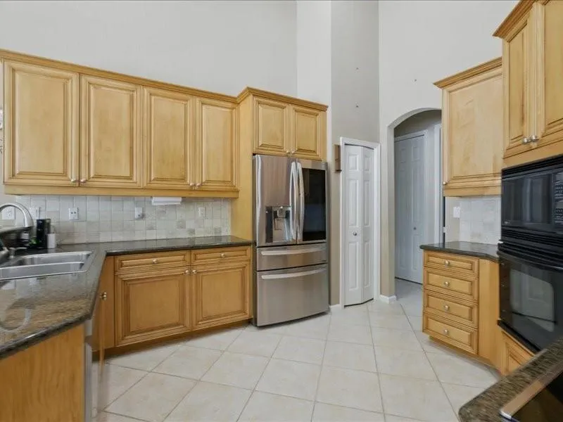 6543 NW 105th Ter