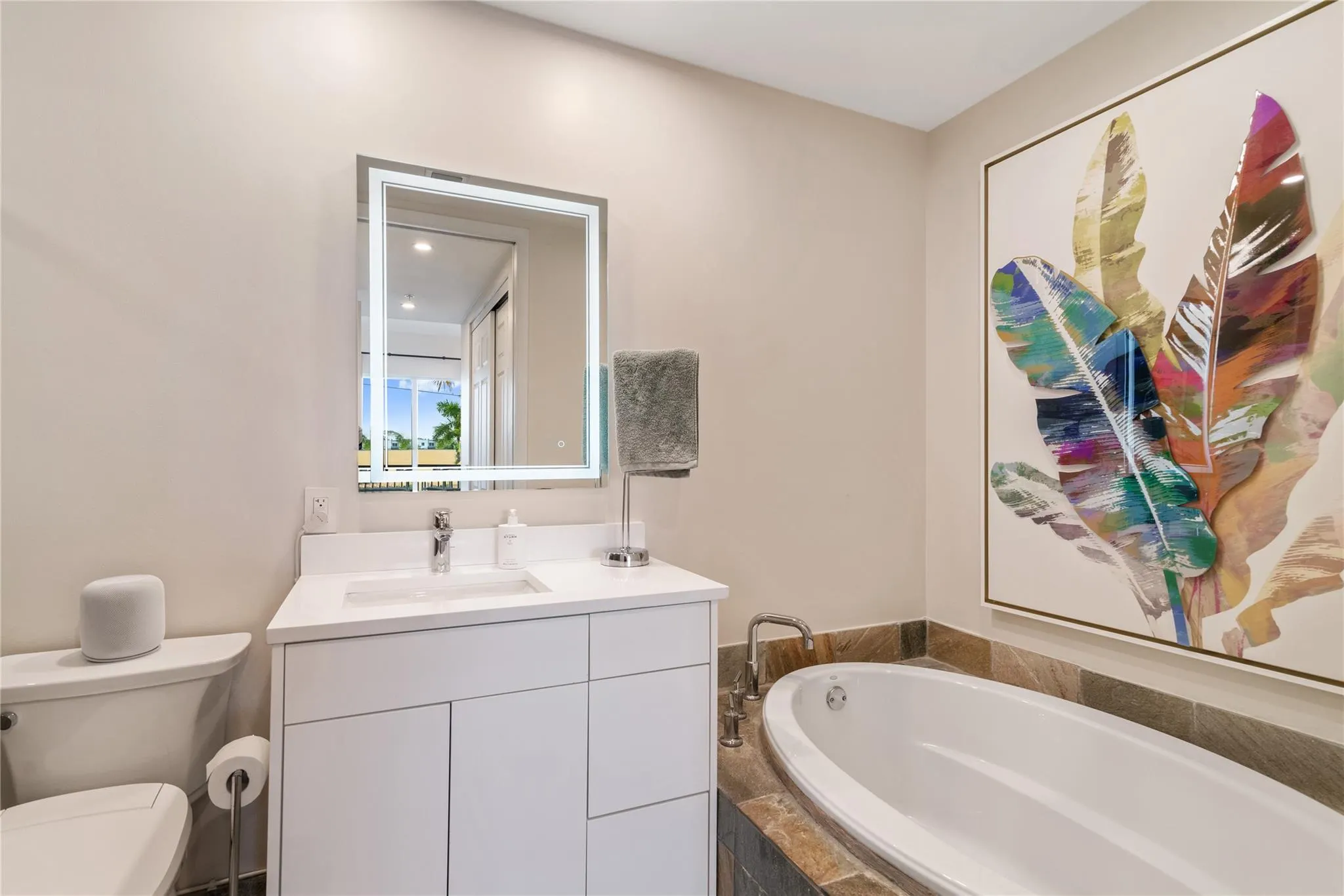 2631 NE 14th Ave, #209