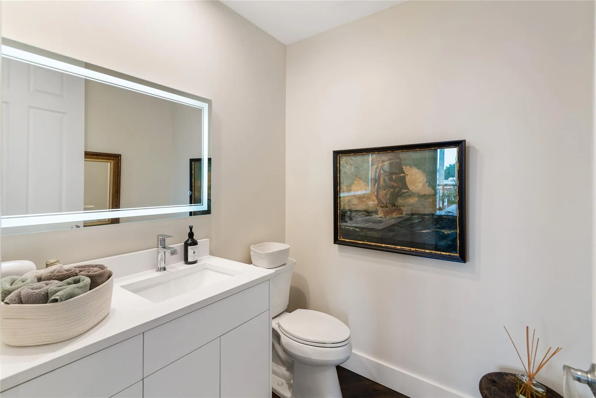 2631 NE 14th Ave, #209