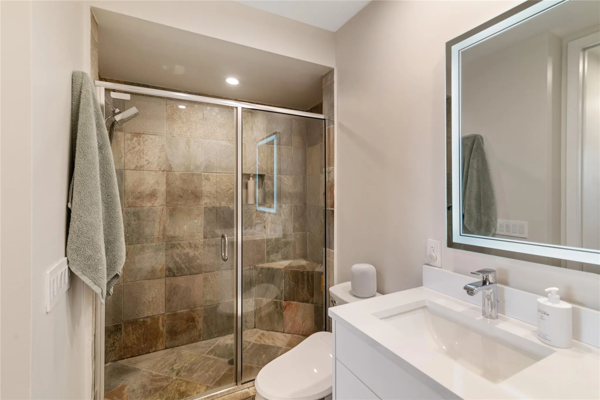 2631 NE 14th Ave, #209