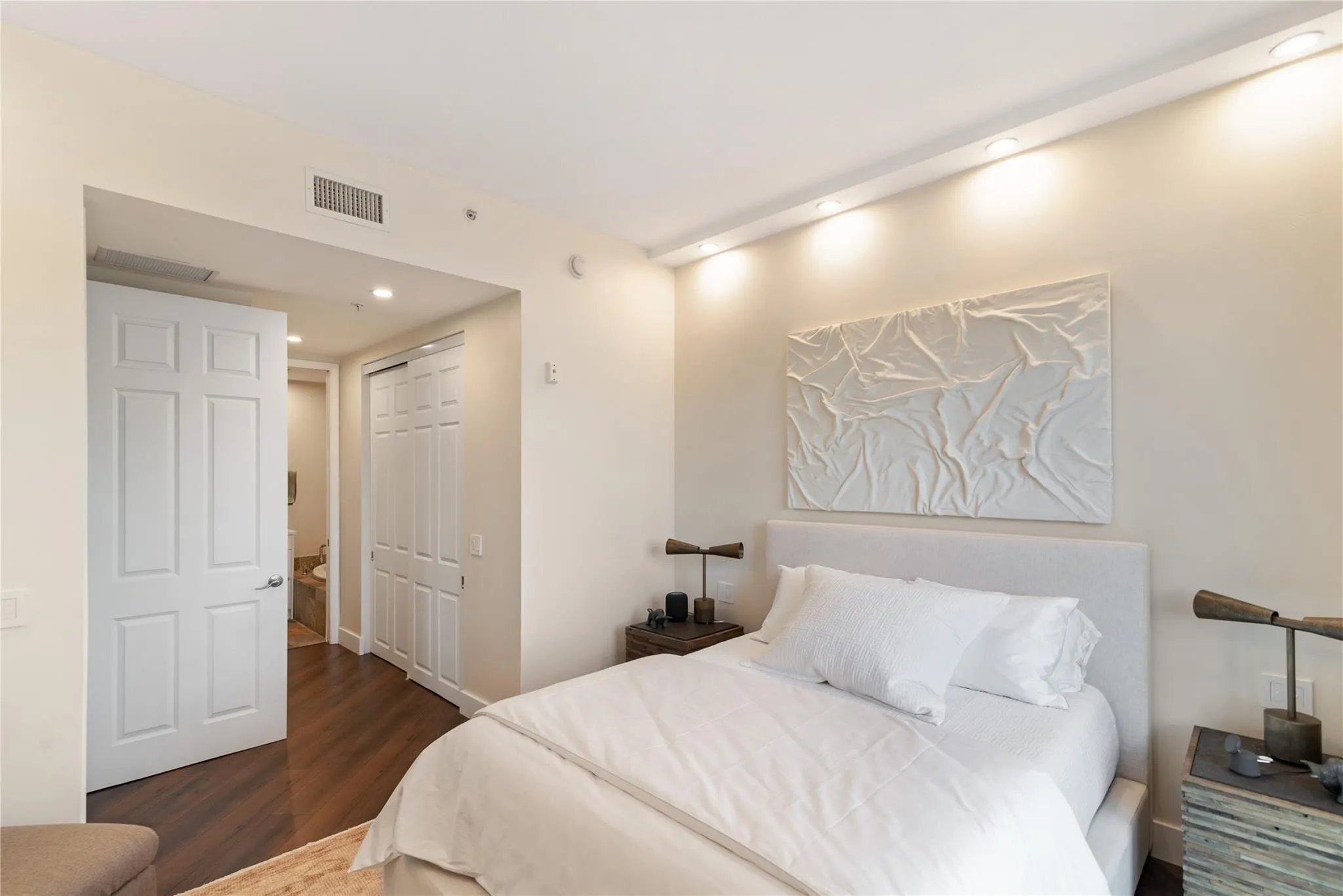 2631 NE 14th Ave, #209