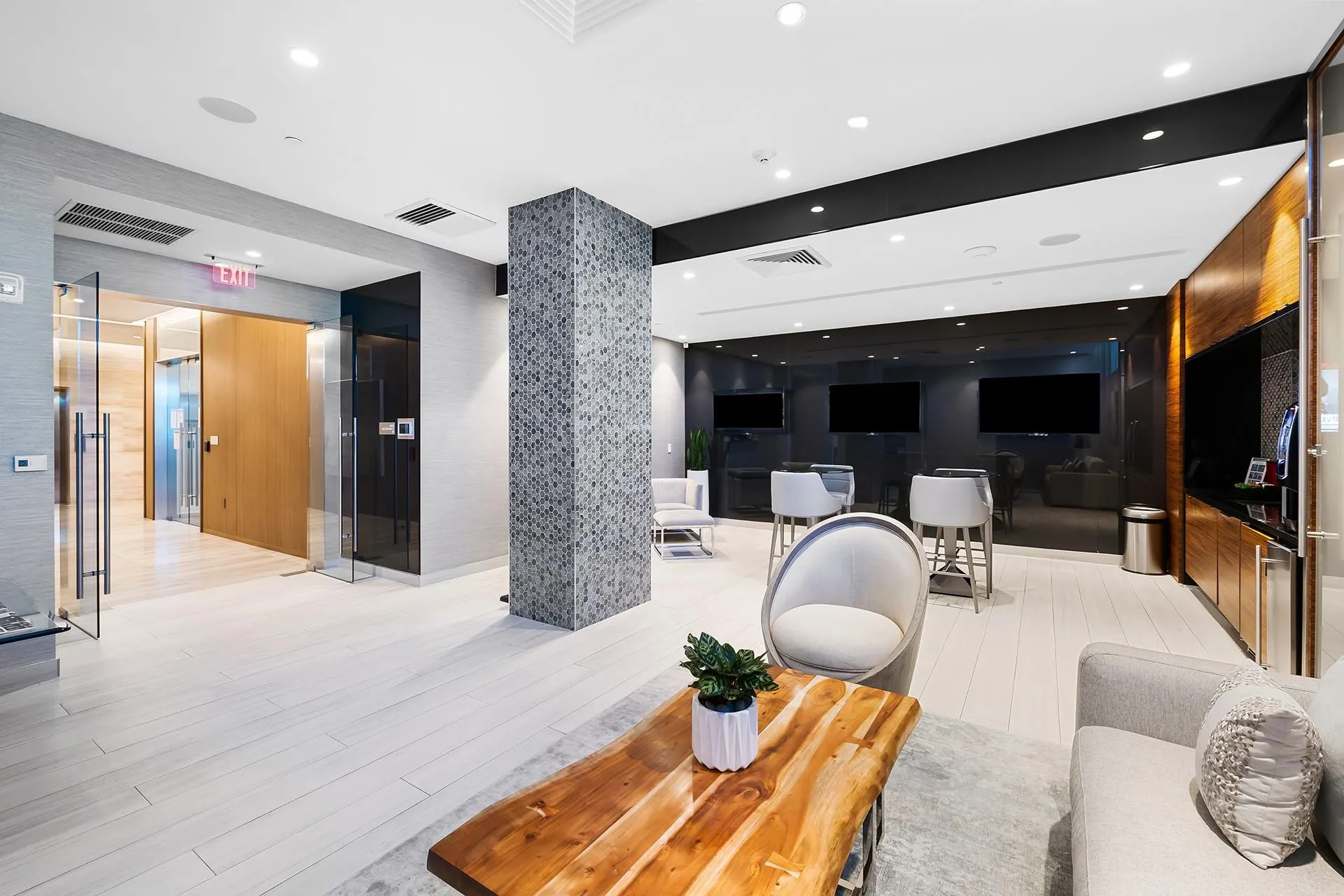 701 N Fort Lauderdale Beach Blvd, #112