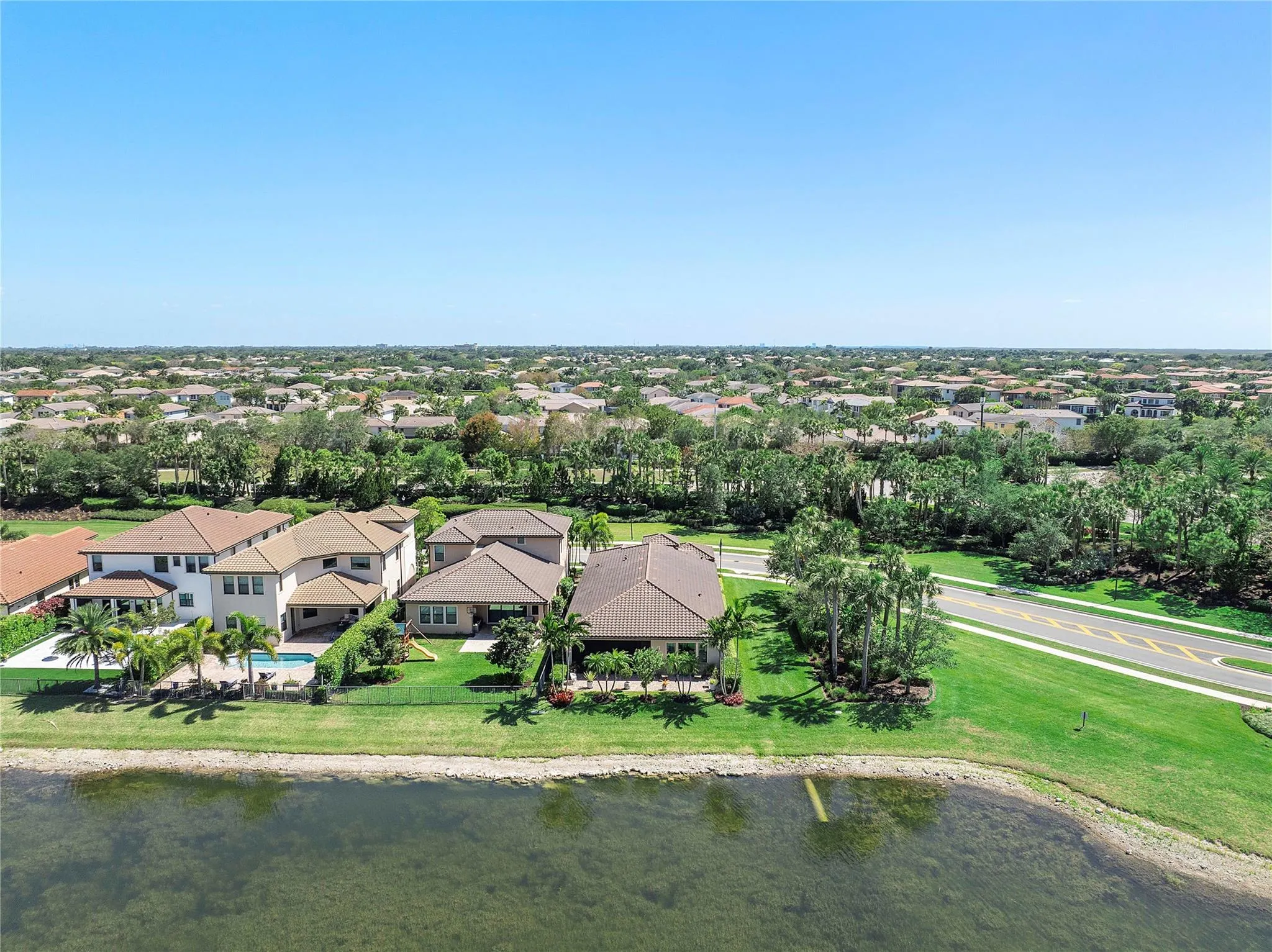 12155 S Baypoint Cir