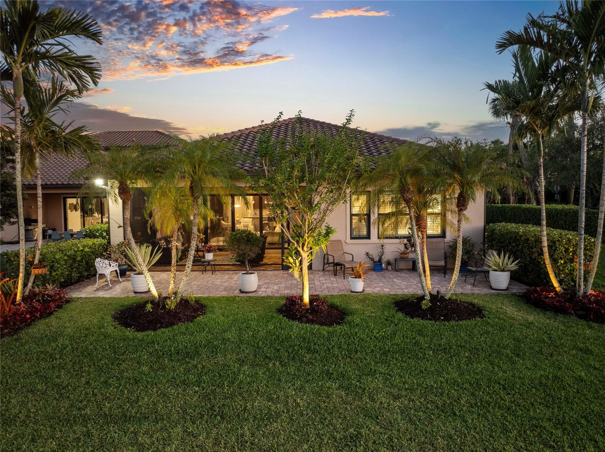 12155 S Baypoint Cir