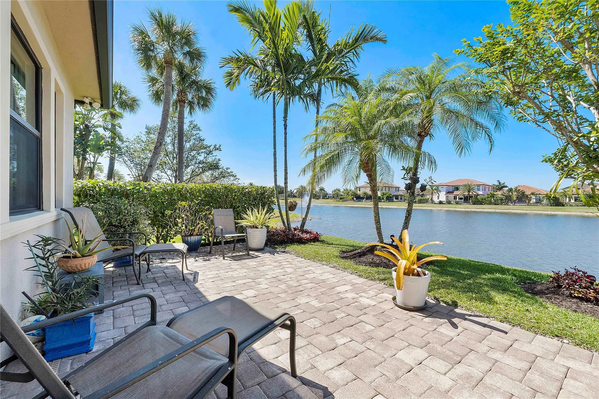 12155 S Baypoint Cir
