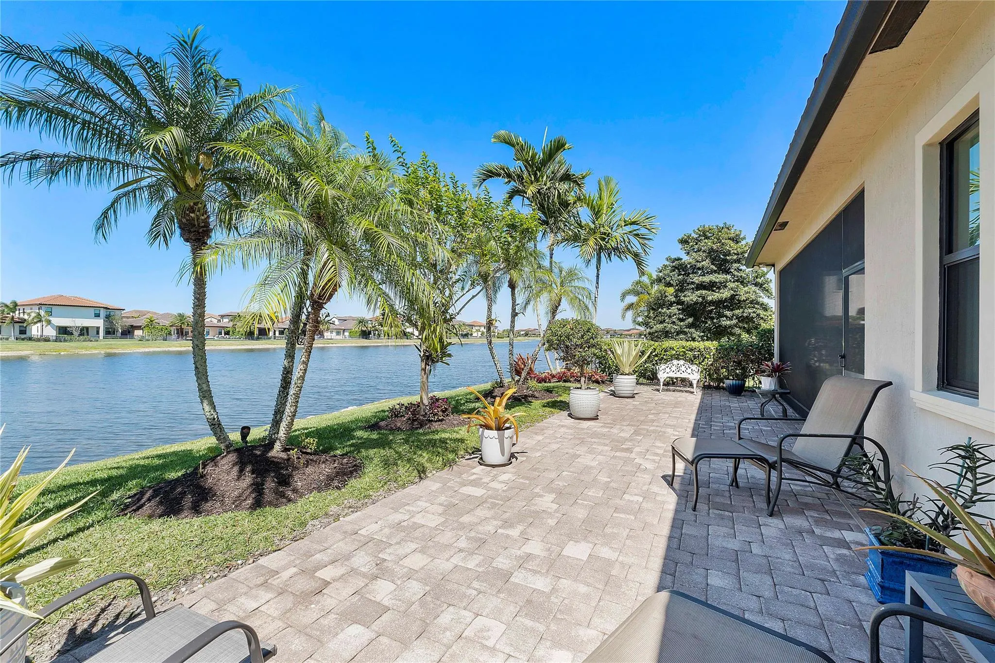 12155 S Baypoint Cir