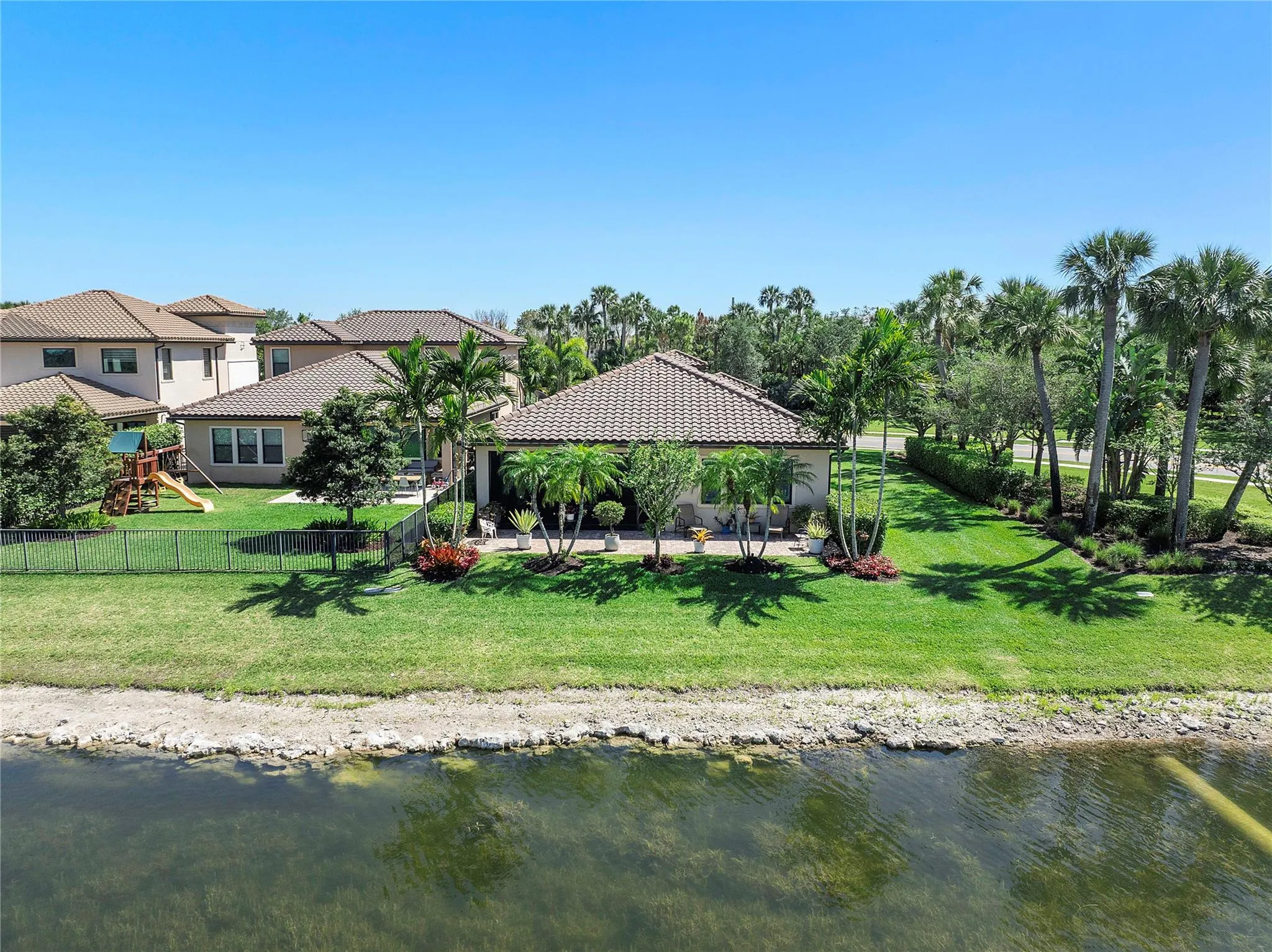 12155 S Baypoint Cir