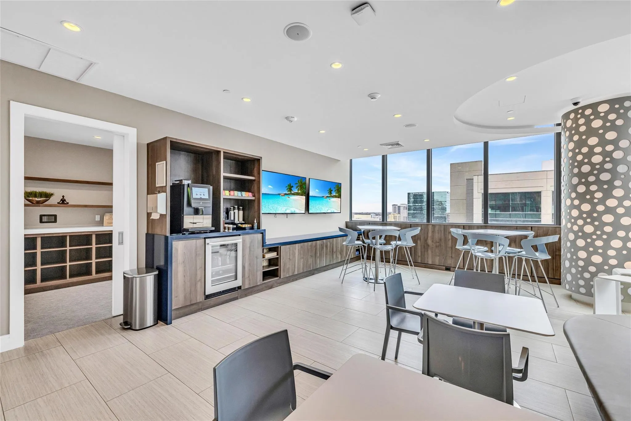 100 E Las Olas Blvd, #1701