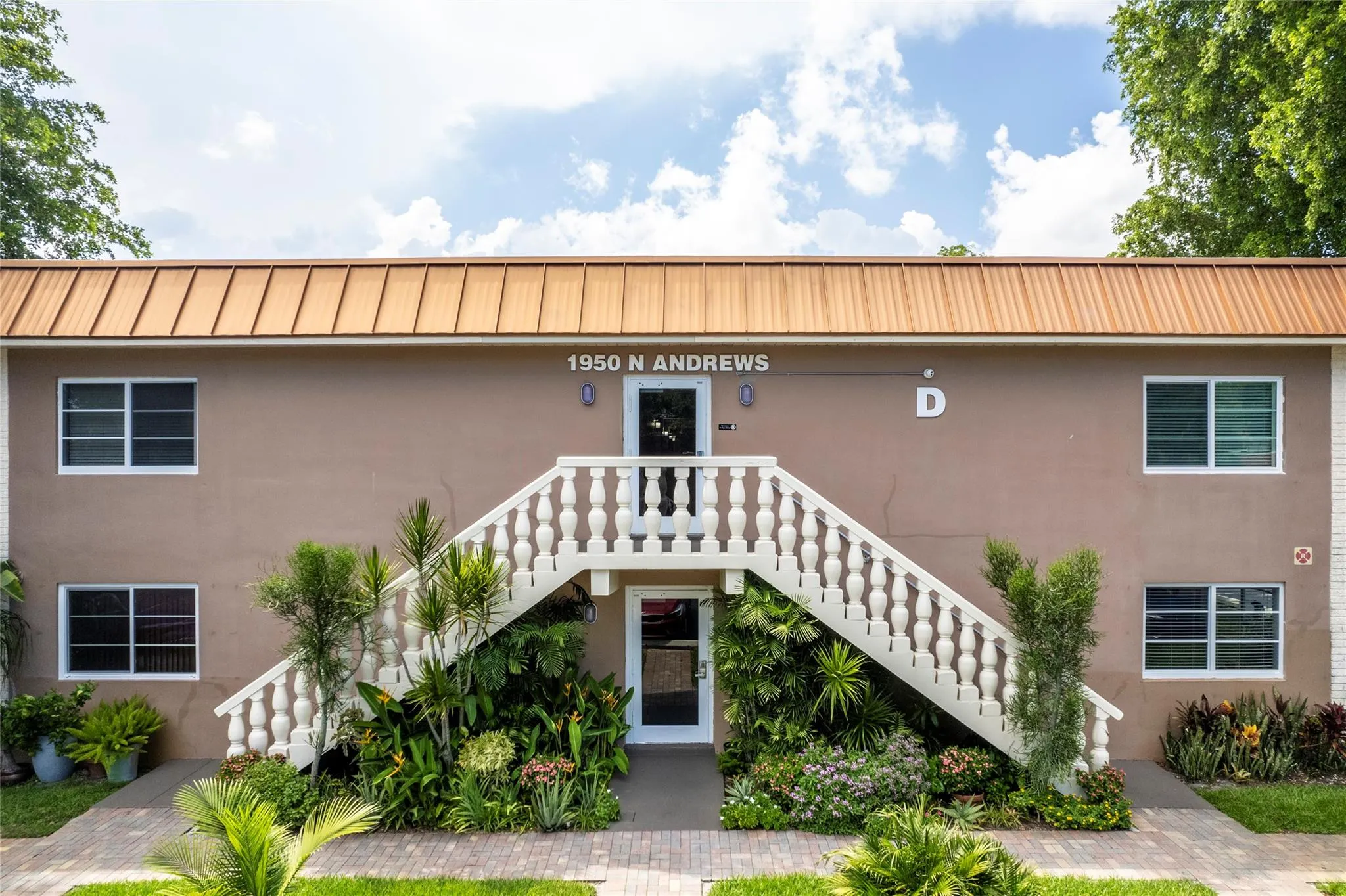 1950 N Andrews Ave, #210D