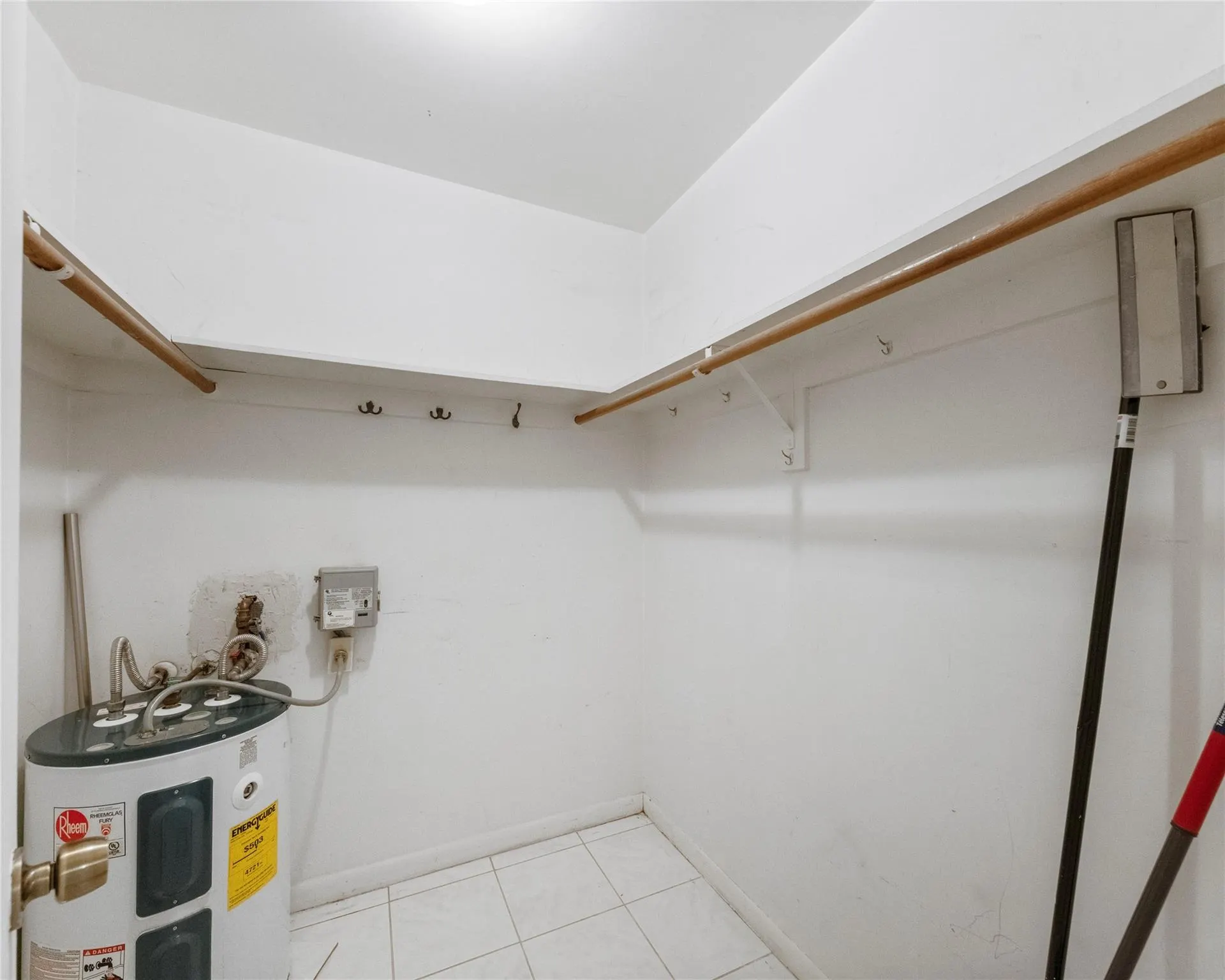 1950 N Andrews Ave, #210D