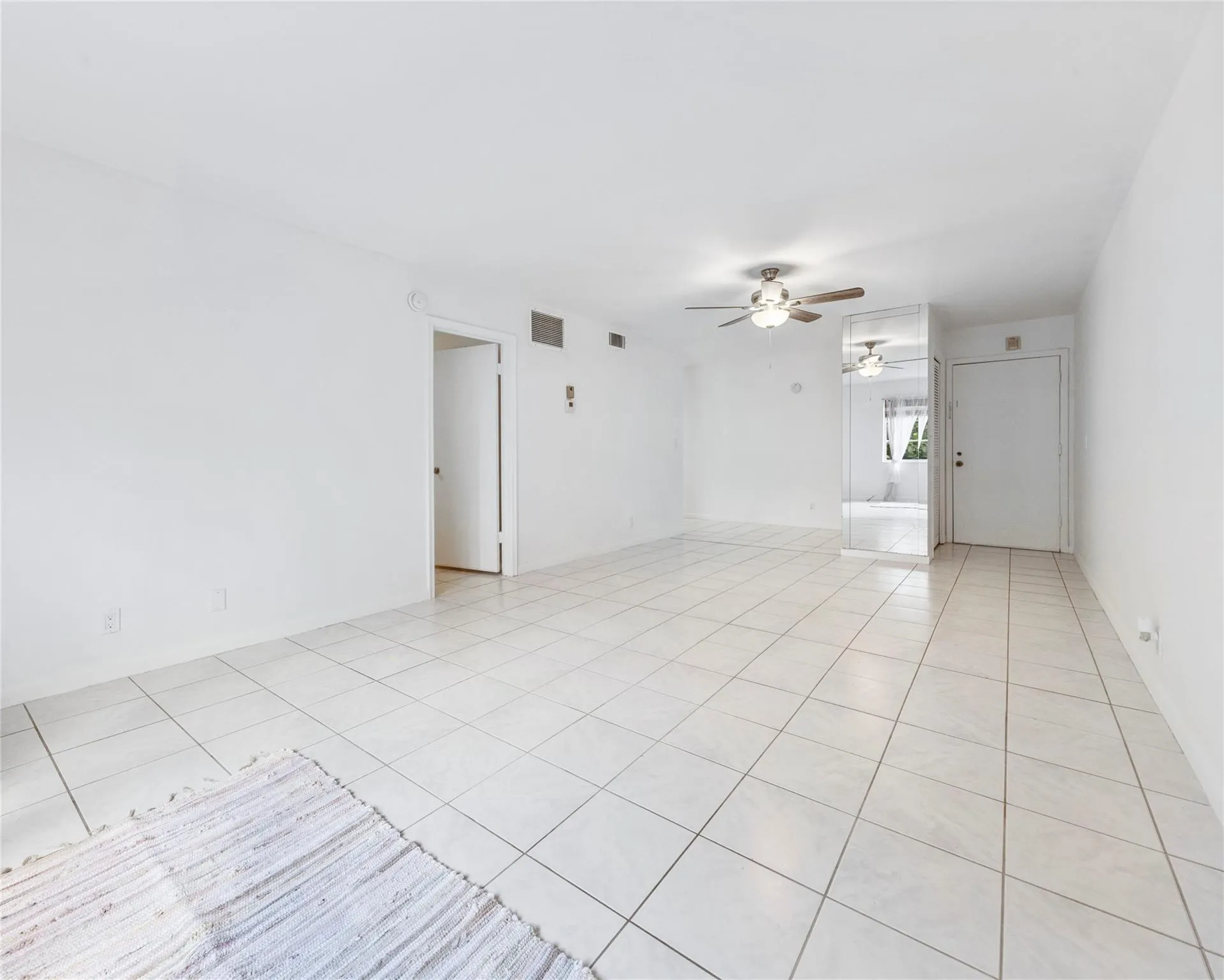 1950 N Andrews Ave, #210D