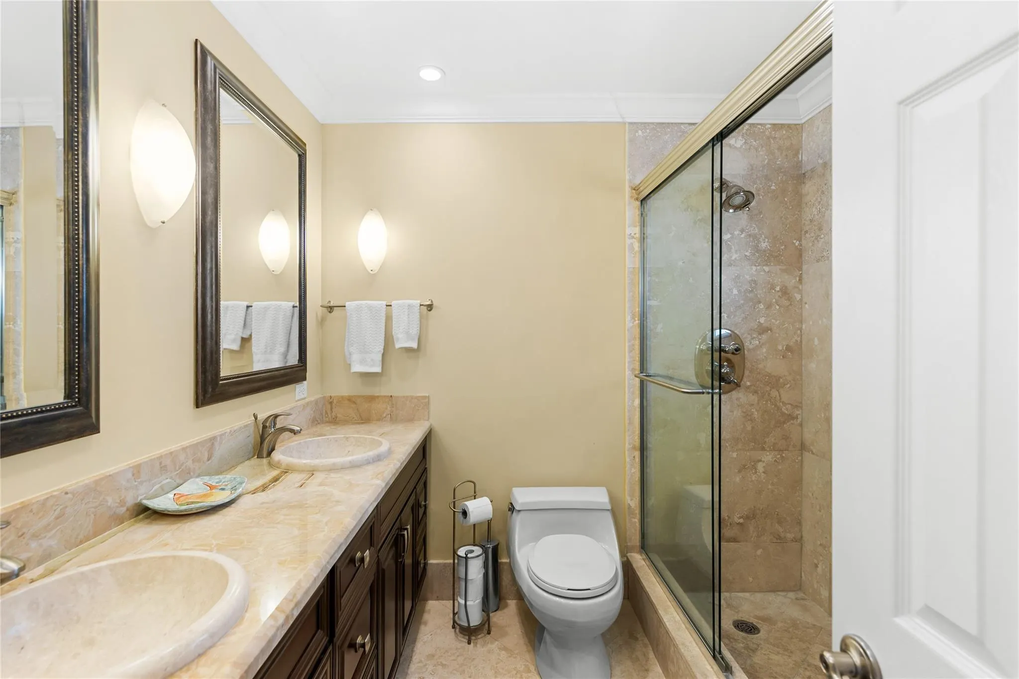 17 Middlesex Dr, #17