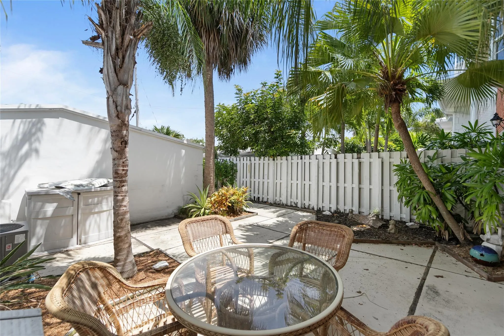 17 Middlesex Dr, #17