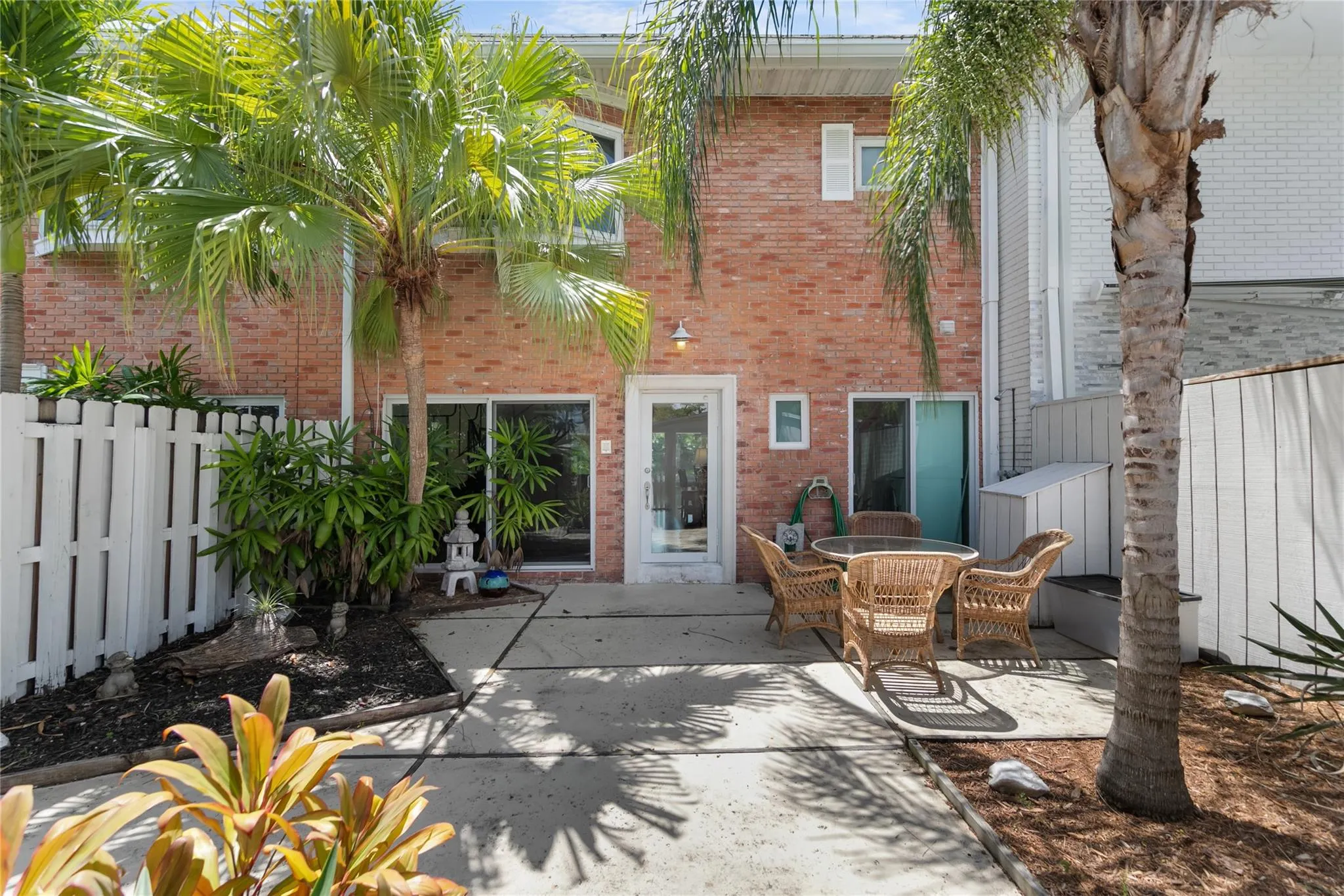 17 Middlesex Dr, #17