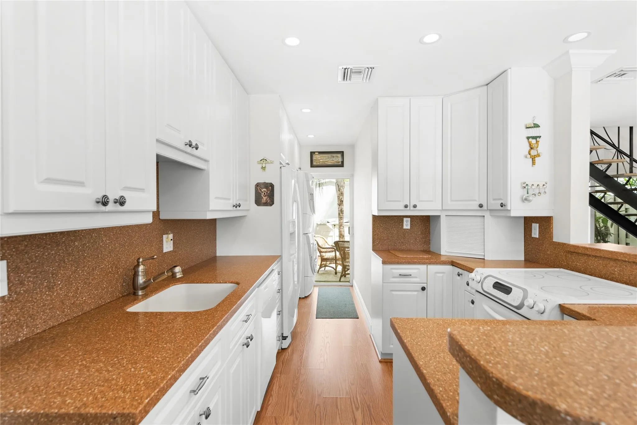 17 Middlesex Dr, #17