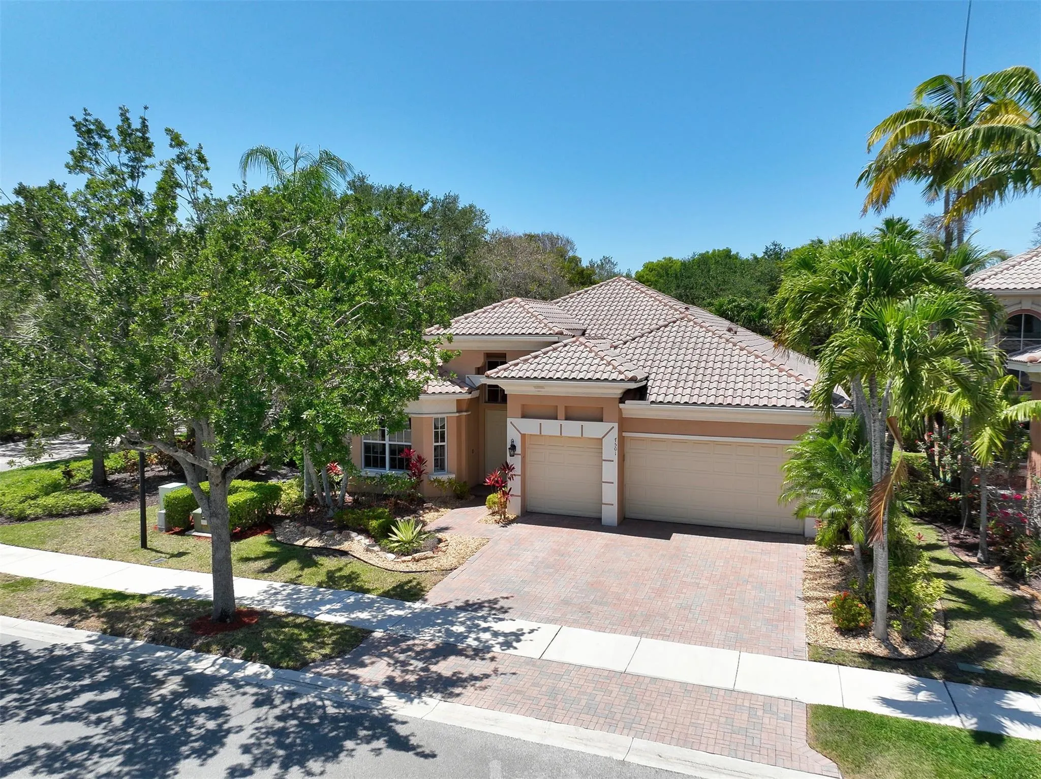 7501 NW 115th Ter