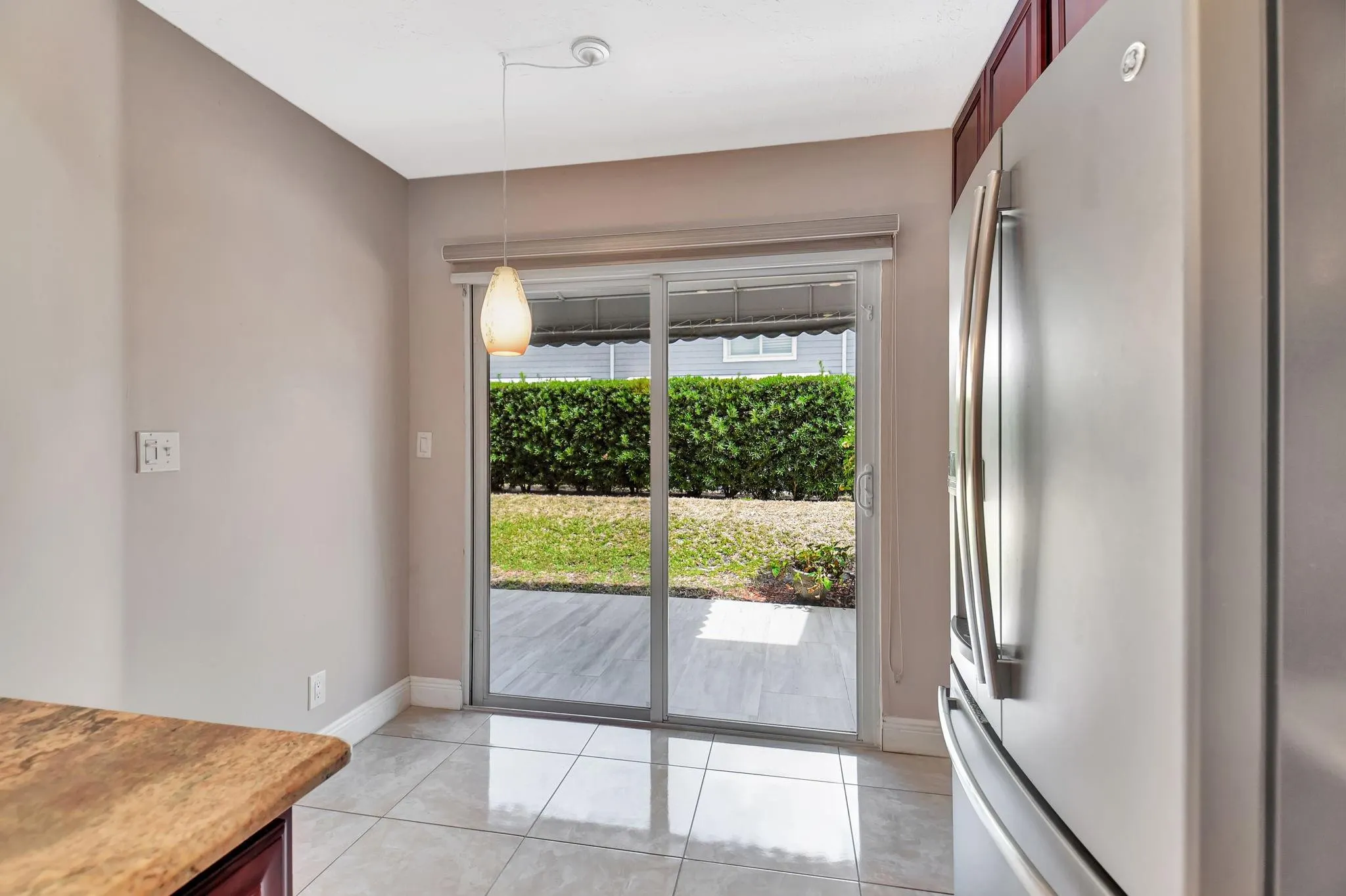5043 Pointe Emerald Ln