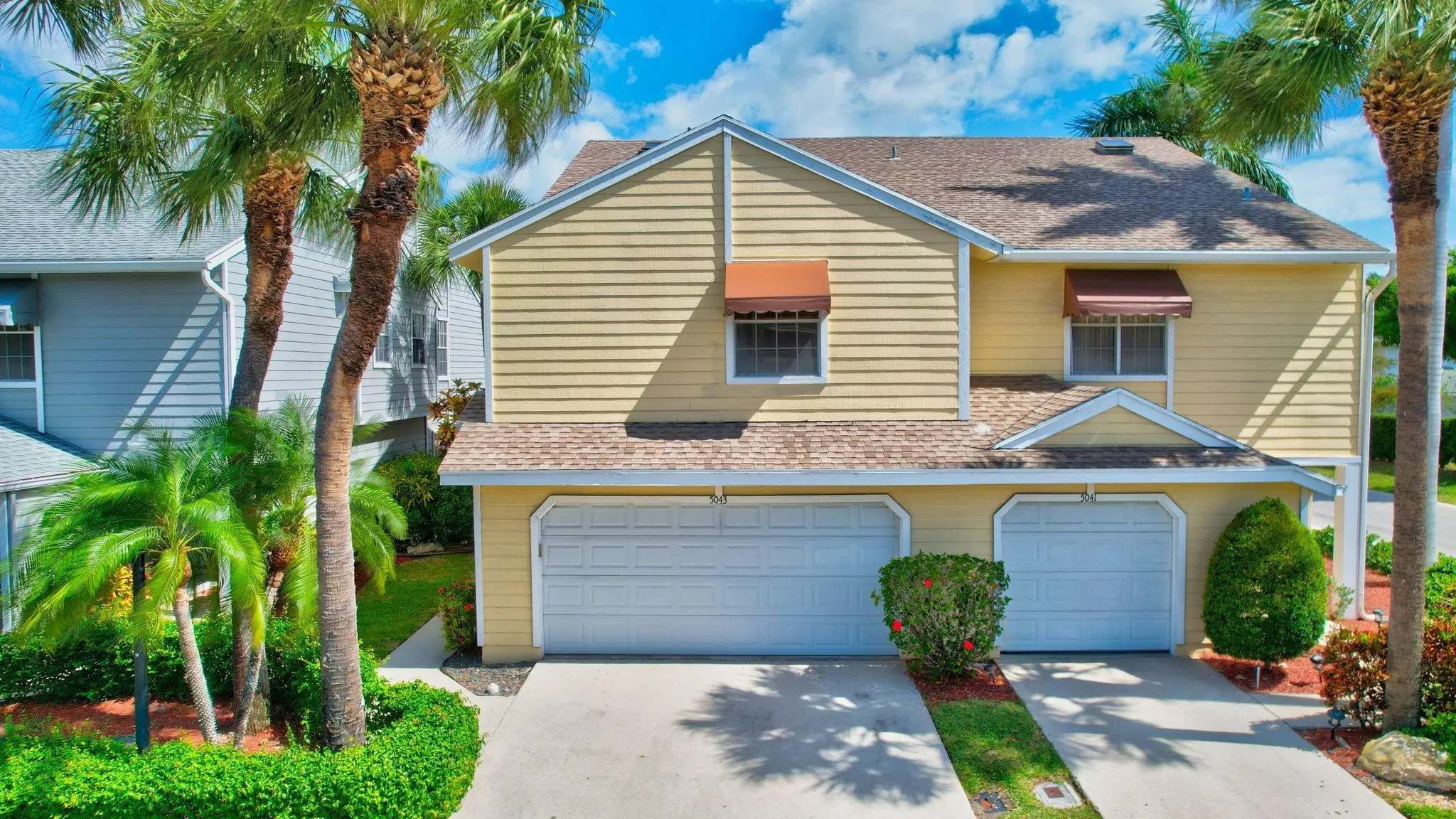 5043 Pointe Emerald Ln