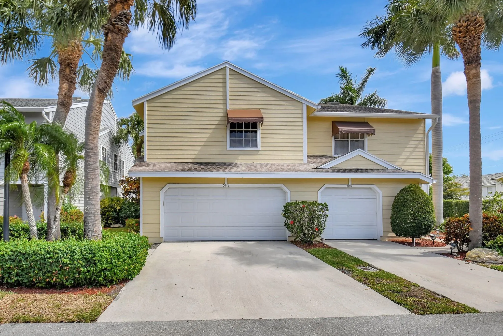 5043 Pointe Emerald Ln