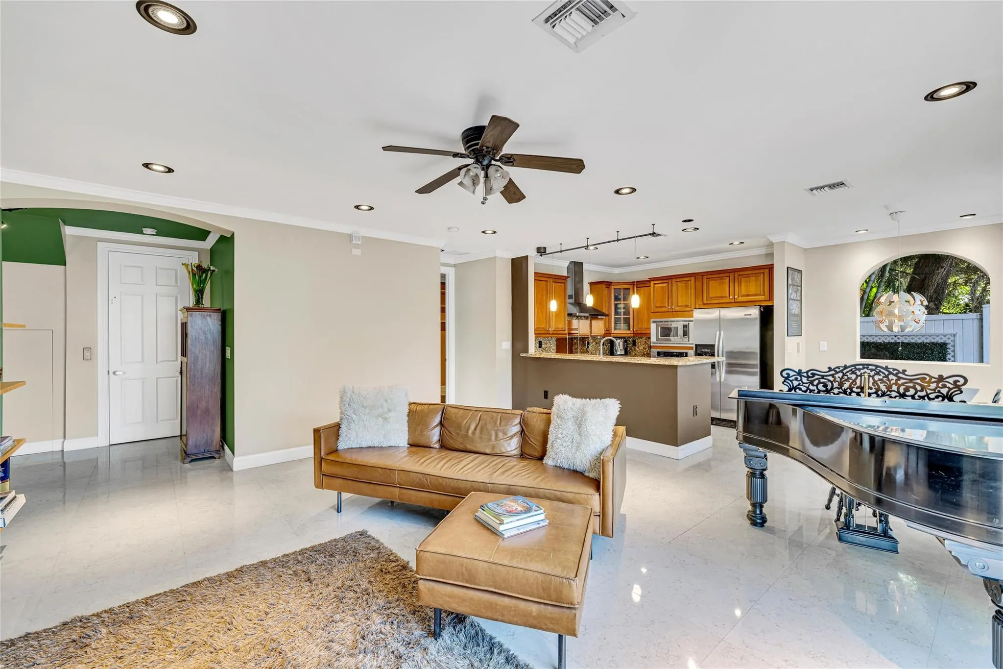 488 SW 5th Ave, #488