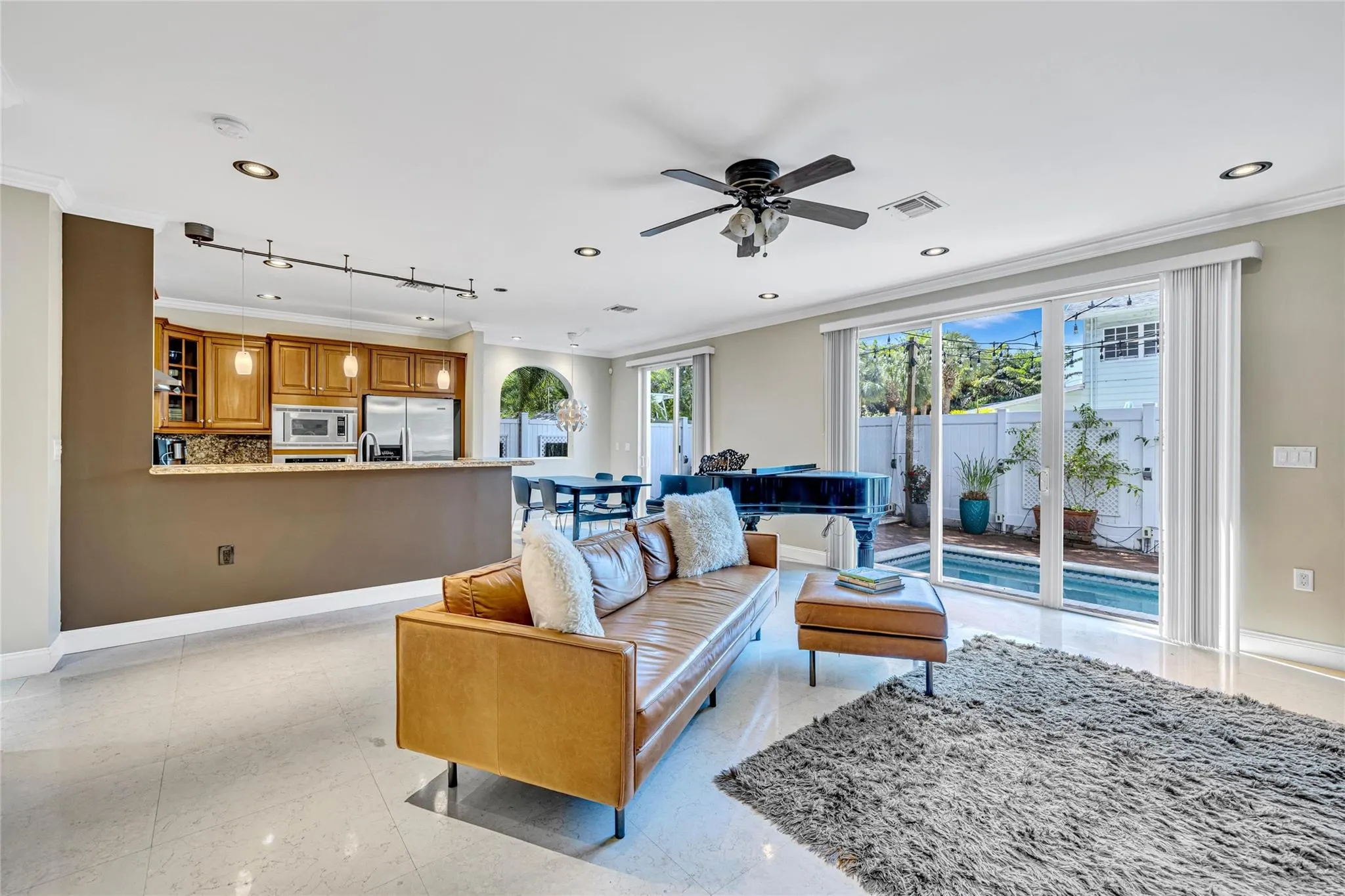 488 SW 5th Ave, #488